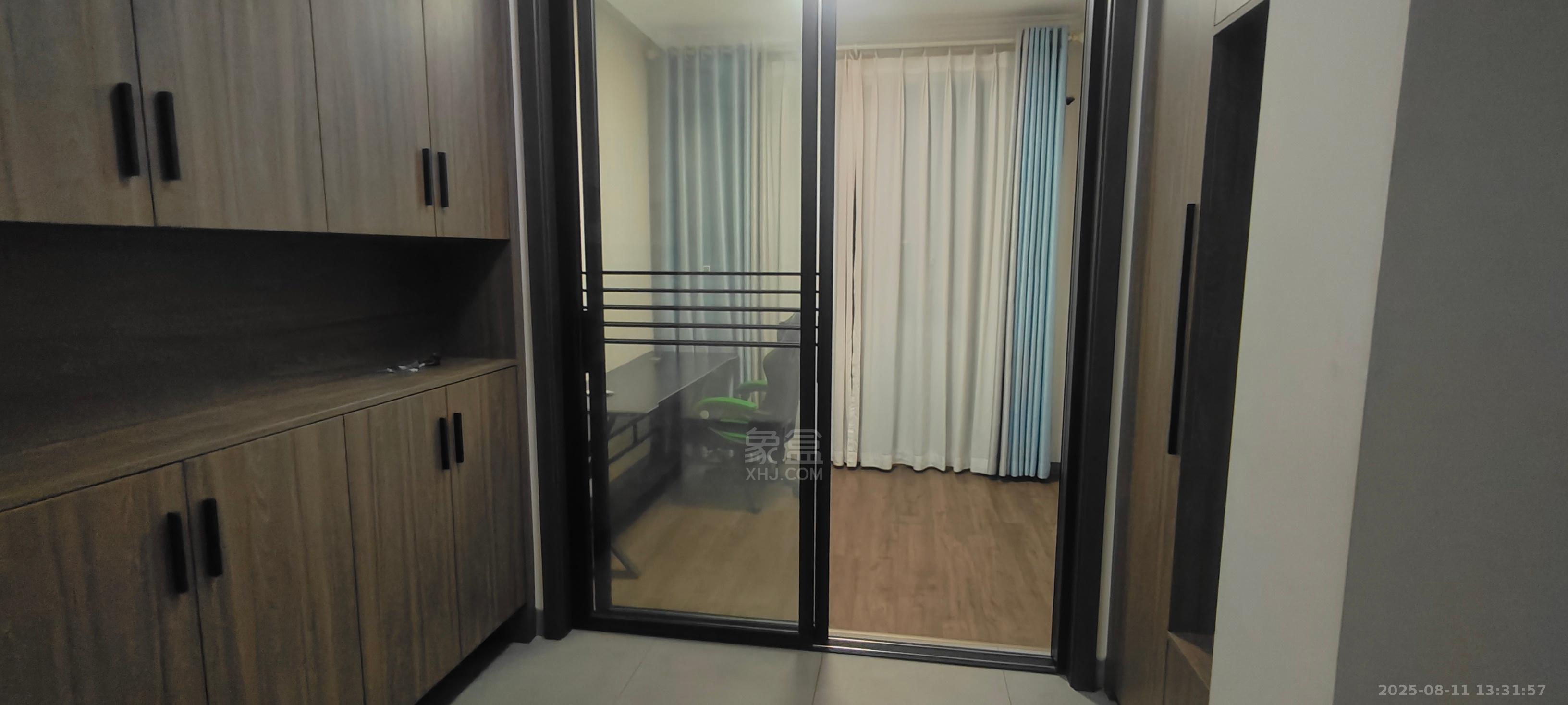 中欧昆仑首府 3室2厅1卫 2800.0元/月 中欧昆仑首府 3室2厅1卫 2800.0元/月室内图