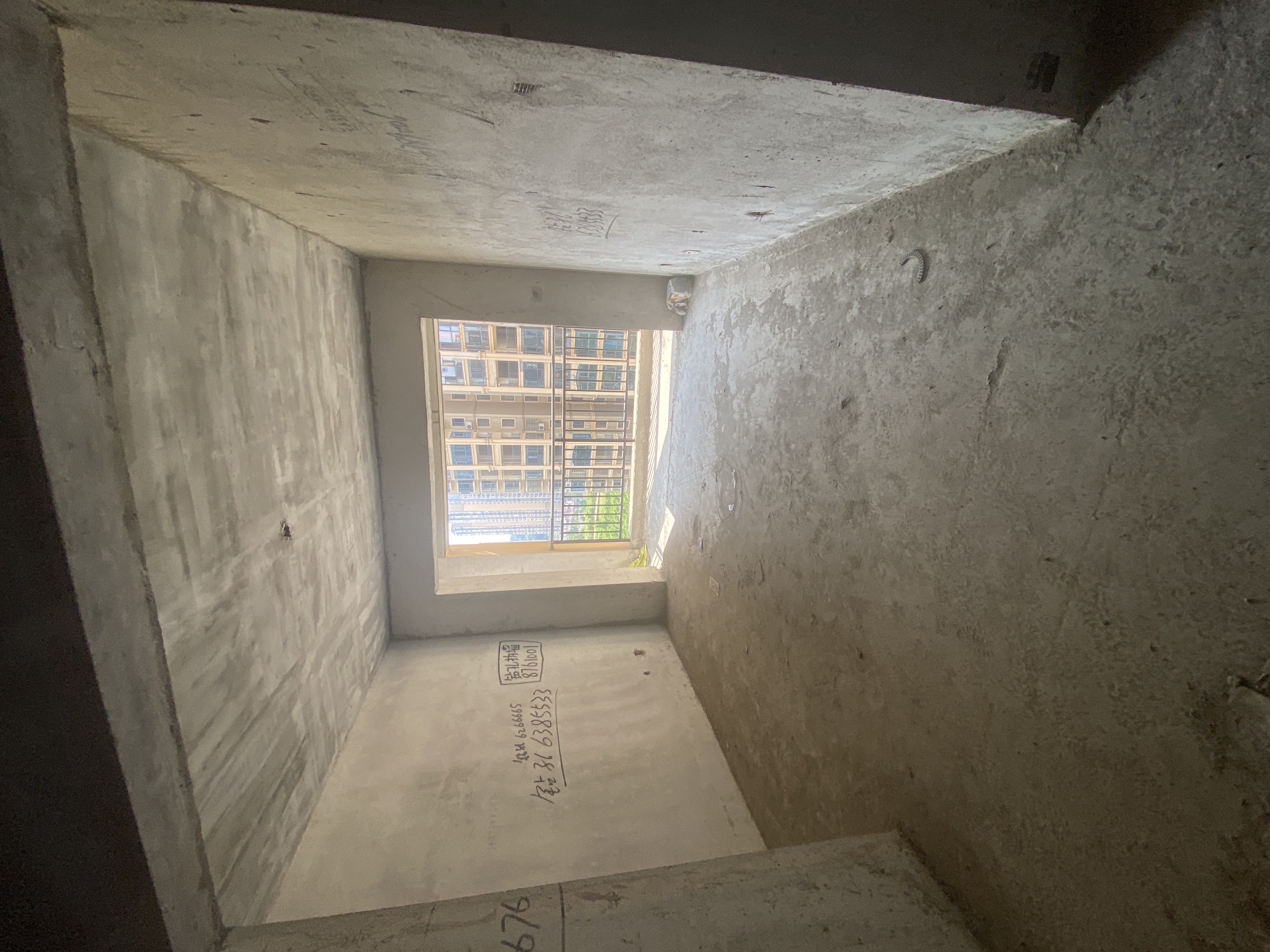 华剑首郡+五江珑悦  2室1厅1卫    30.0万客厅