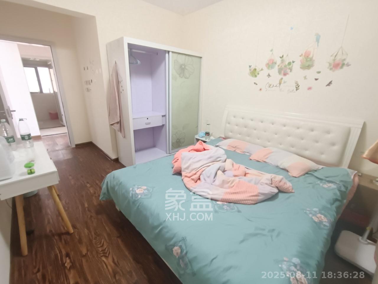 荣盛花语书苑 3室2厅1卫 2400.0元/月 荣盛花语书苑 3室2厅1卫 2400.0元/月室内图