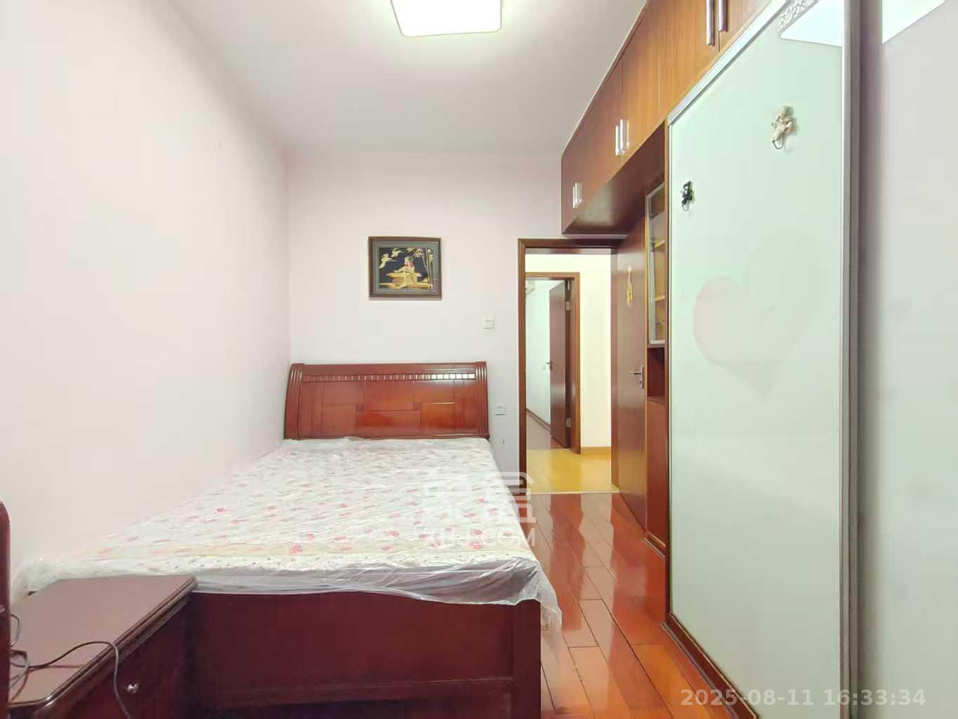 东门壹号家园 4室2厅2卫 3200.0元/月 东门壹号家园 4室2厅2卫 3200.0元/月室内图