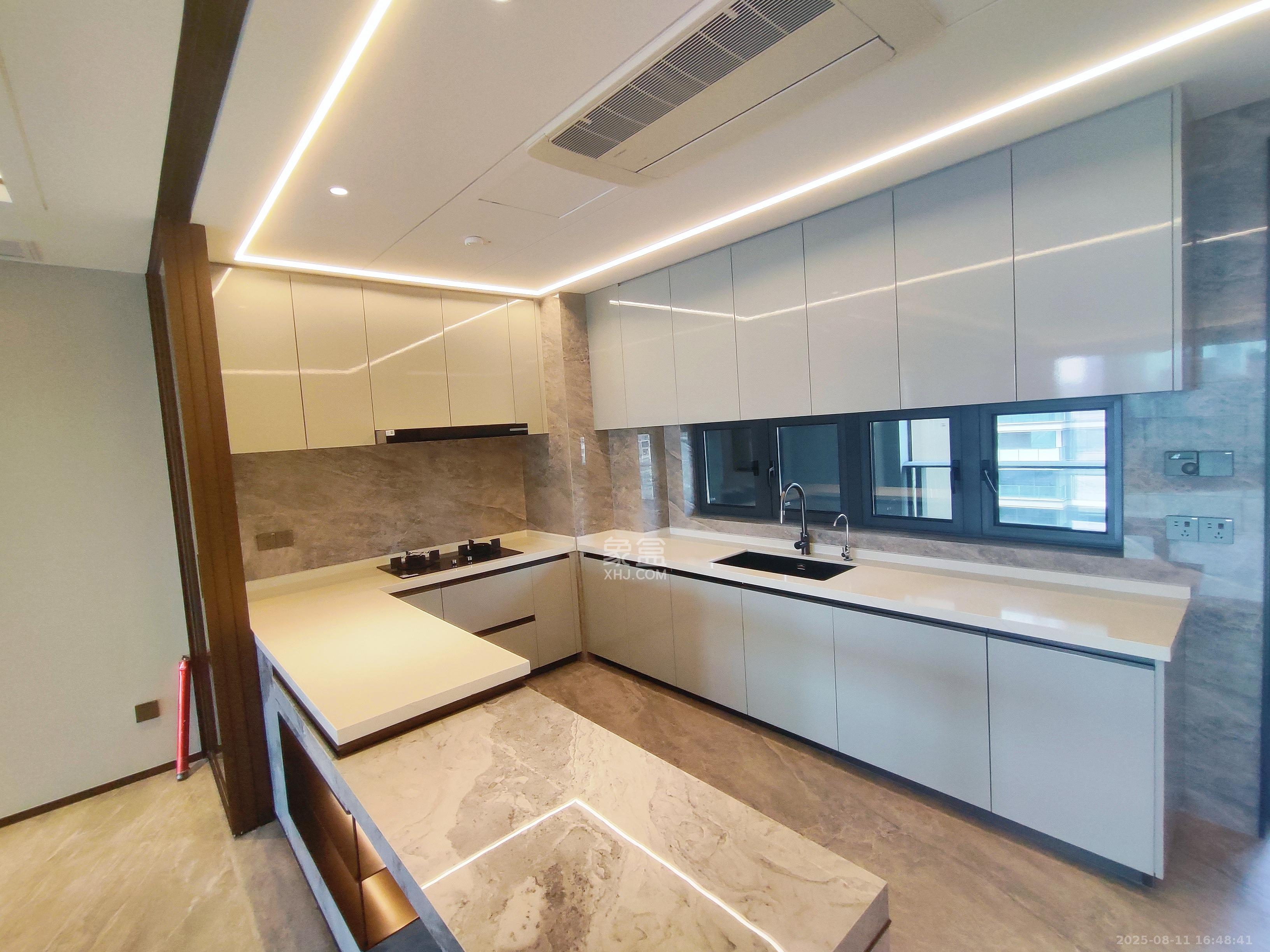 建发养云 4室2厅3卫 16000.0元/月 建发养云 4室2厅3卫 16000.0元/月室内图