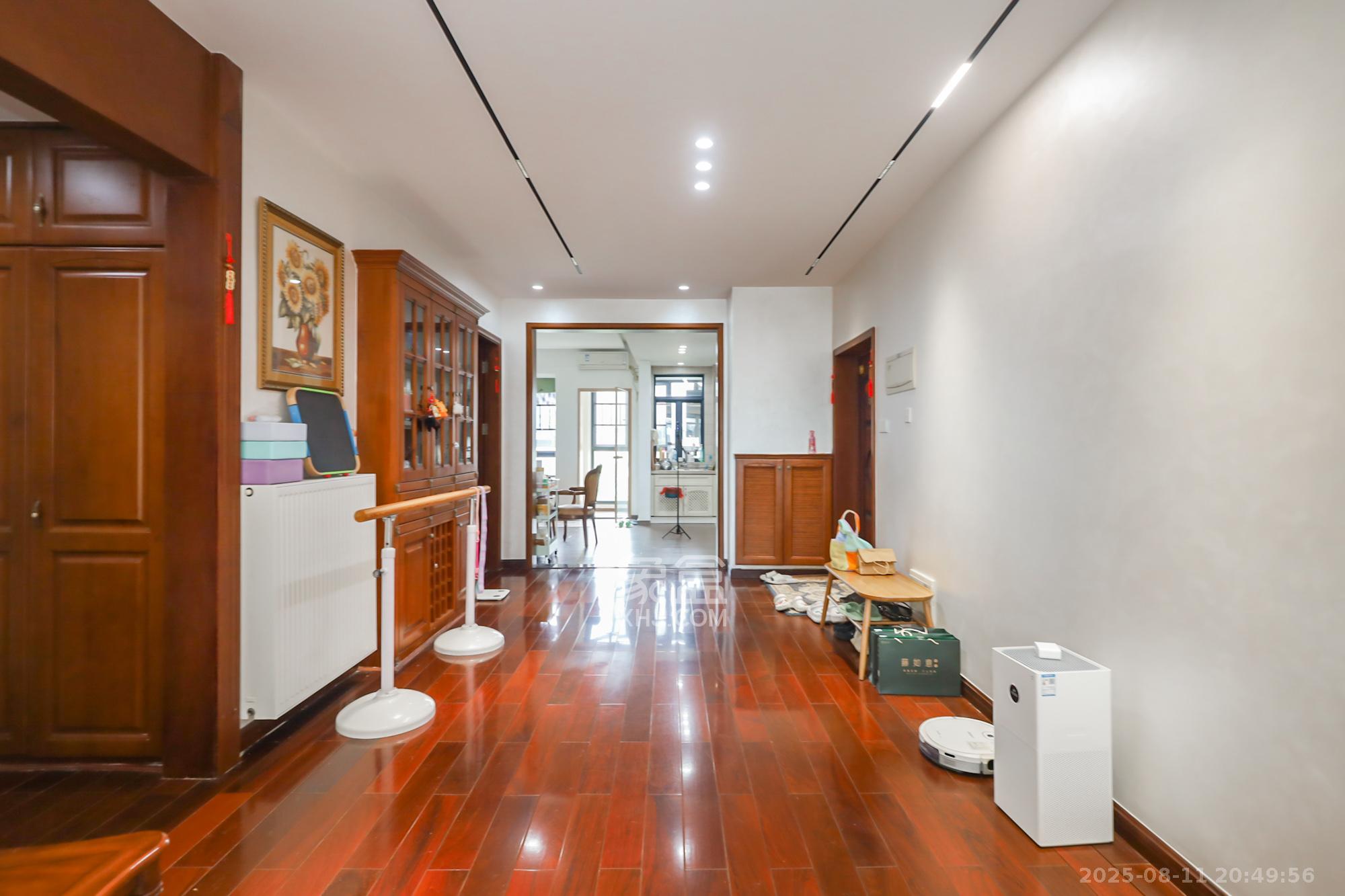 西山汇景一、二期  3室2厅2卫    196.0万其他