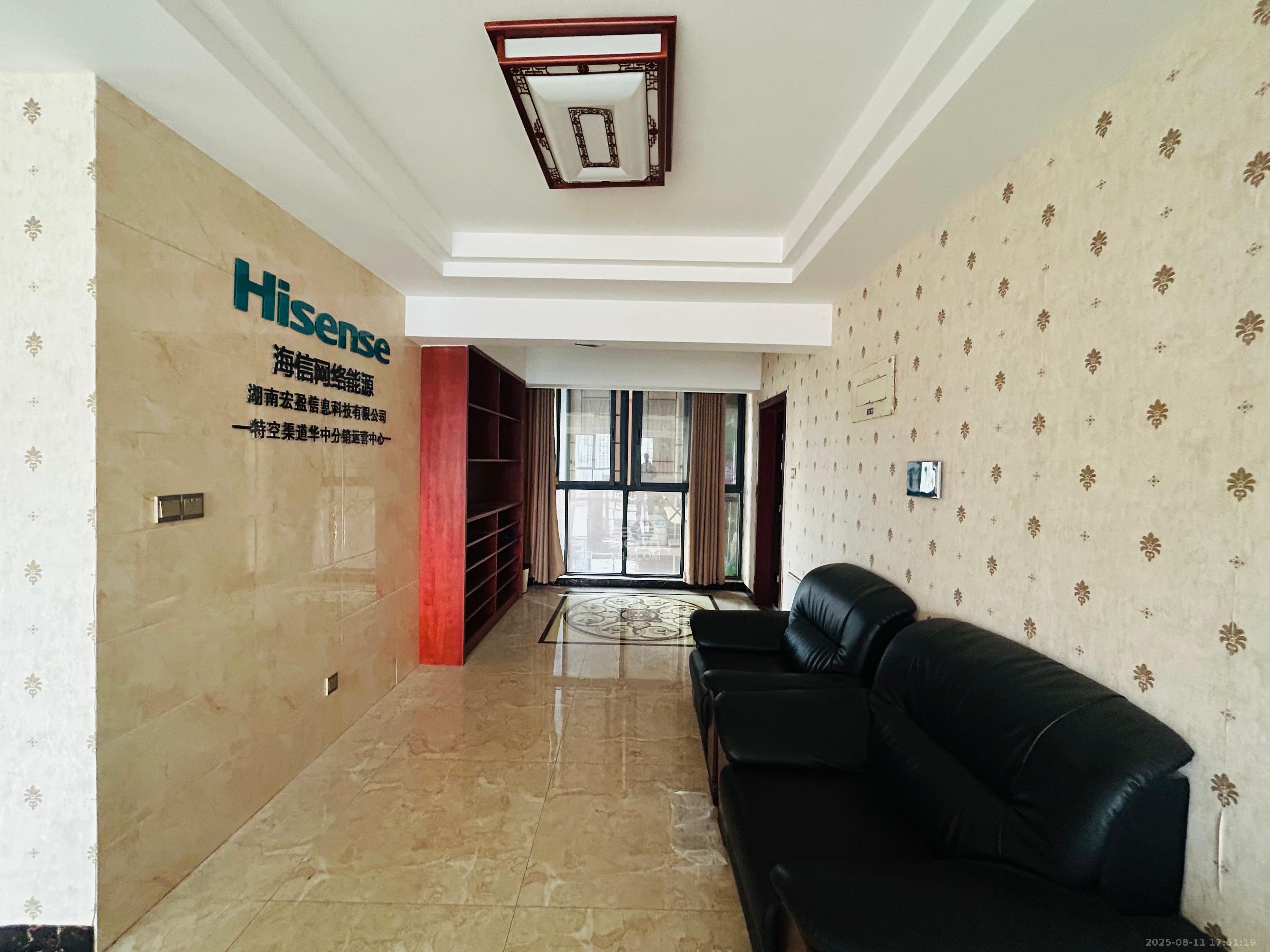 长城雅苑  3室2厅2卫    2800.0元/月 长城雅苑  3室2厅2卫    2800.0元/月室内图