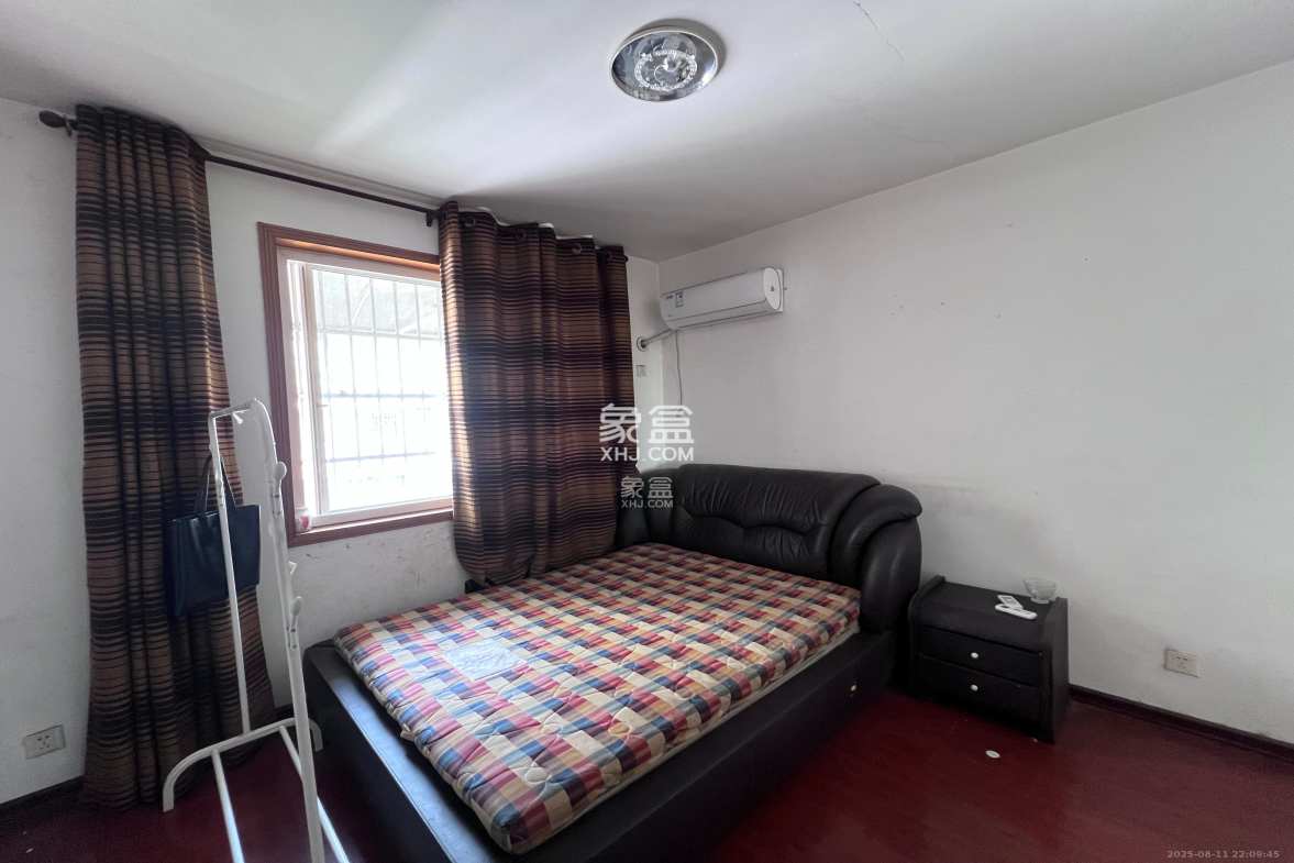 湘樟园小区(湘樟家园)  4室2厅1卫    1800.0元/月 湘樟园小区(湘樟家园)  4室2厅1卫    1800.0元/月室内图