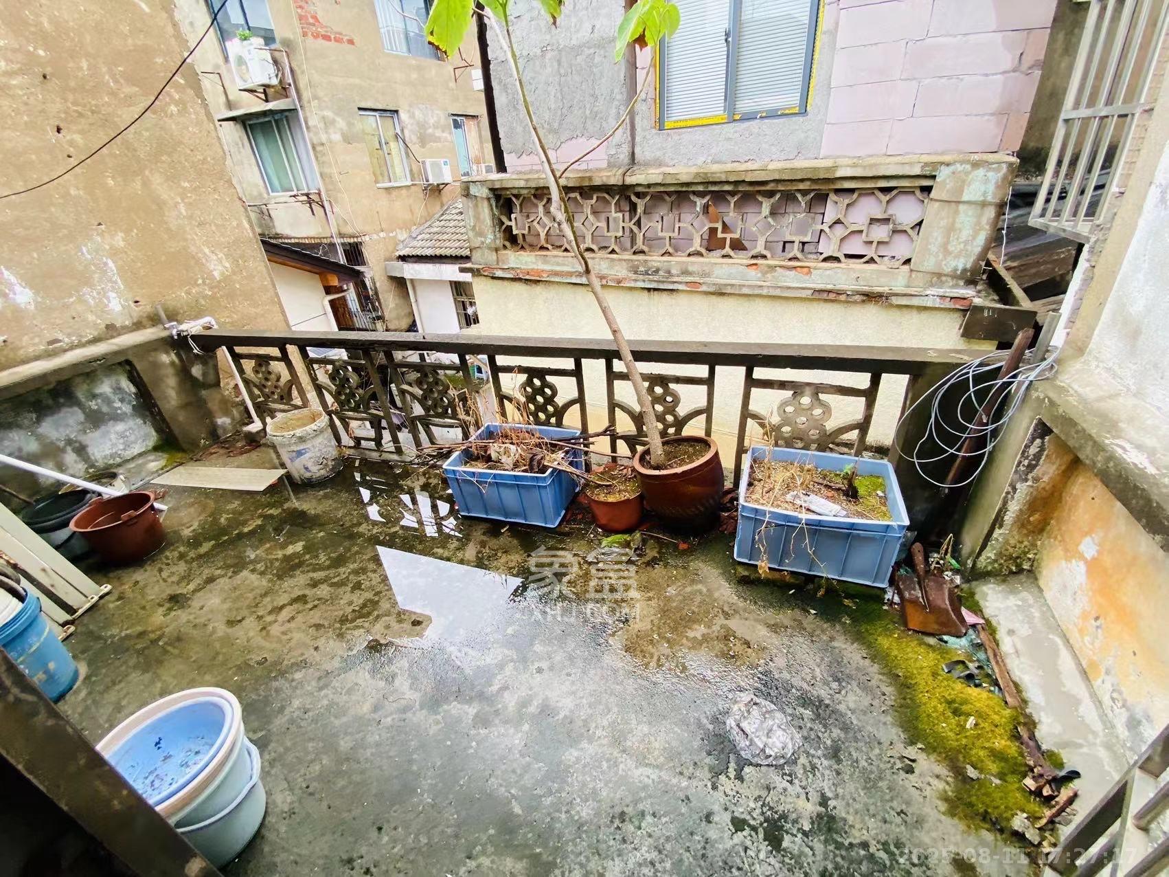 上碧湘街散盘 2室1厅1卫 1300.0元/月 上碧湘街散盘 2室1厅1卫 1300.0元/月室内图