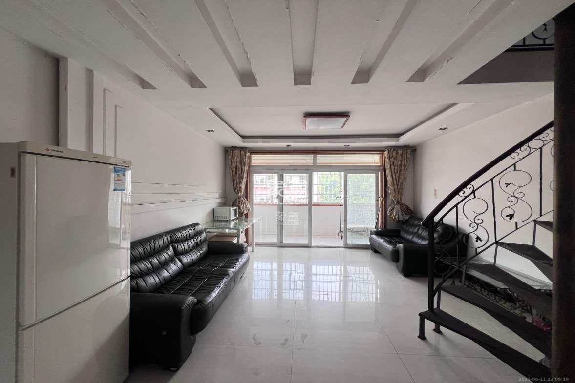 湘樟园小区(湘樟家园)  4室2厅1卫    1800.0元/月 湘樟园小区(湘樟家园)  4室2厅1卫    1800.0元/月室内图