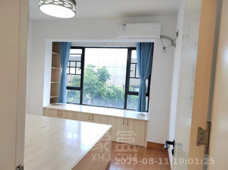 春藤小镇 3室2厅2卫 1800.0元/月 春藤小镇 3室2厅2卫 1800.0元/月室内图