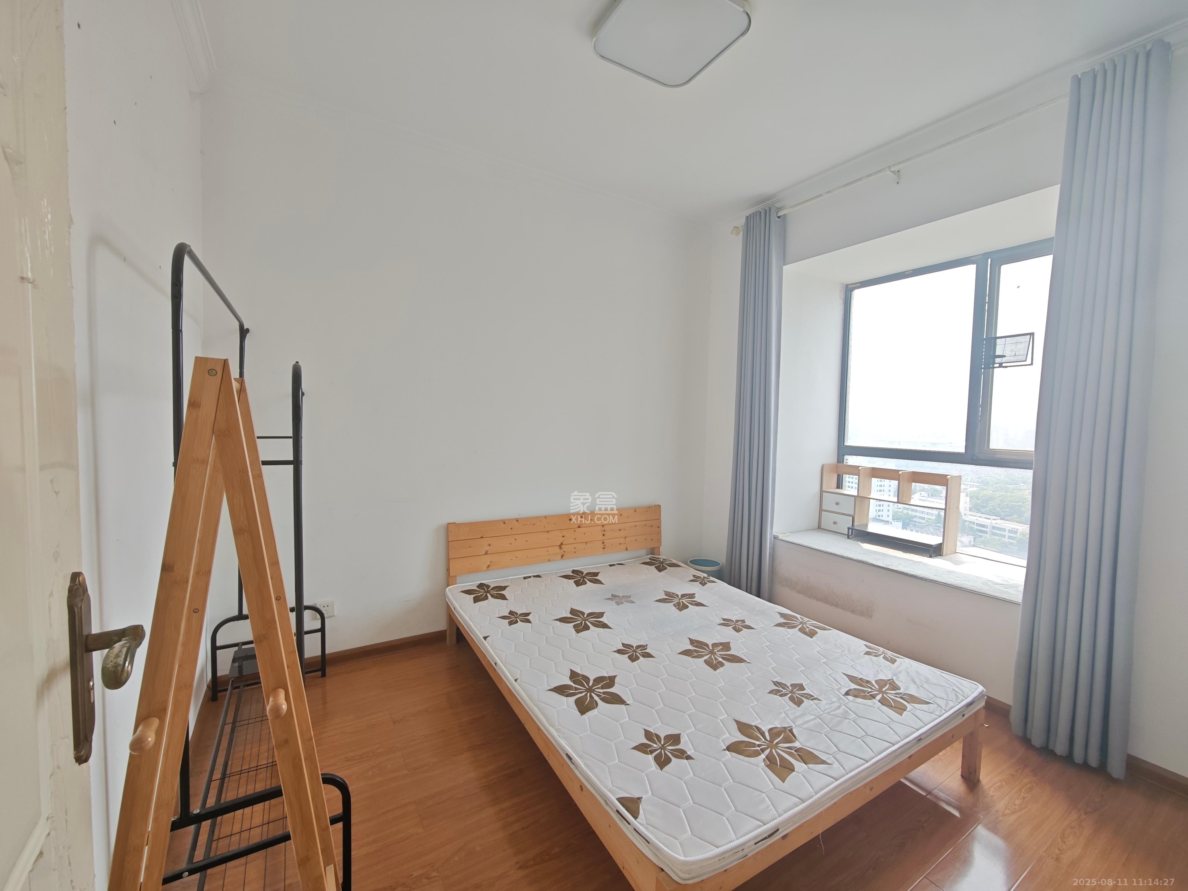 剑桥名门  2室2厅1卫    2000.0元/月 剑桥名门  2室2厅1卫    2000.0元/月室内图