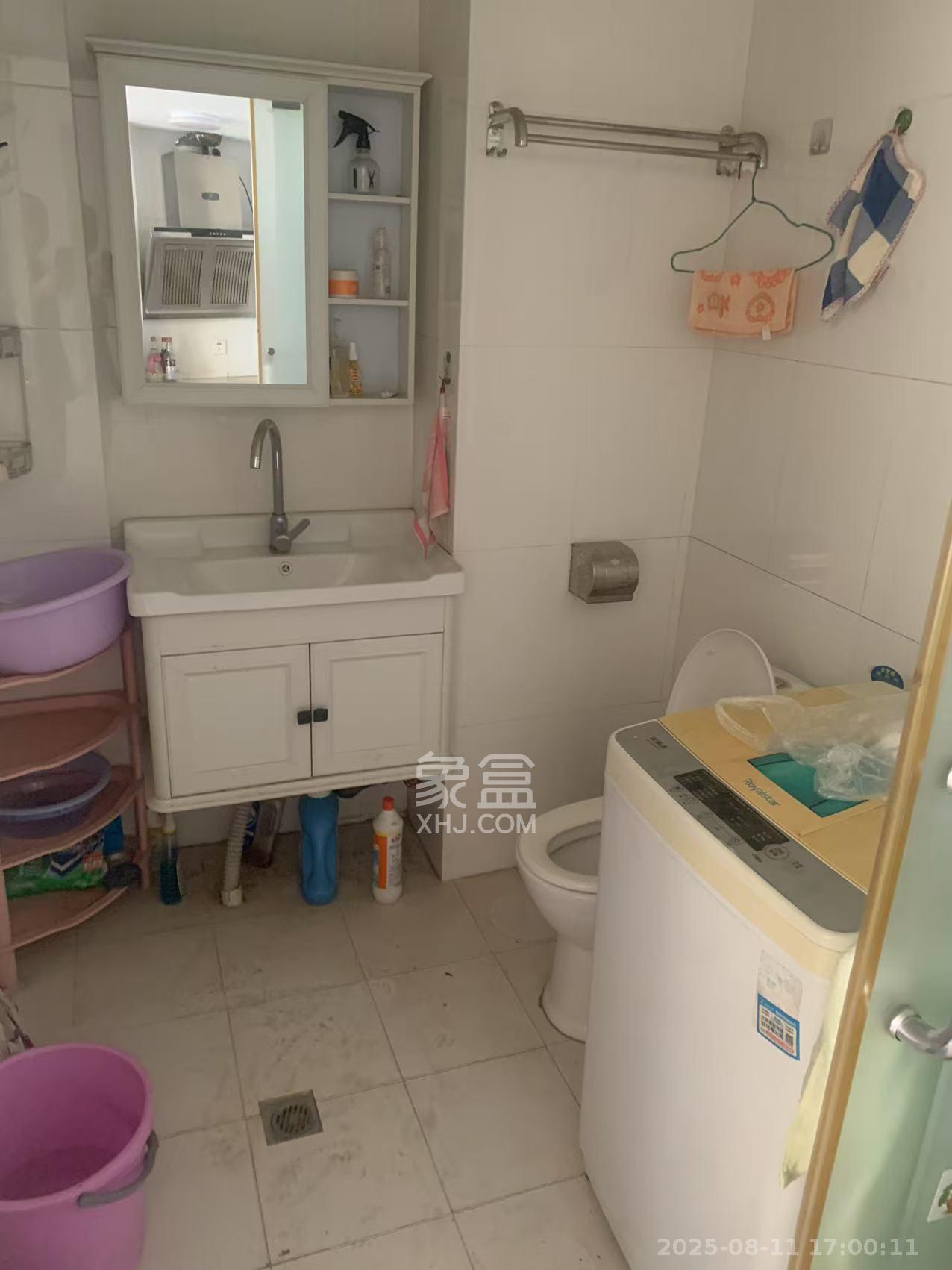 2076至高点  1室1厅1卫   1100.00元/月室内图