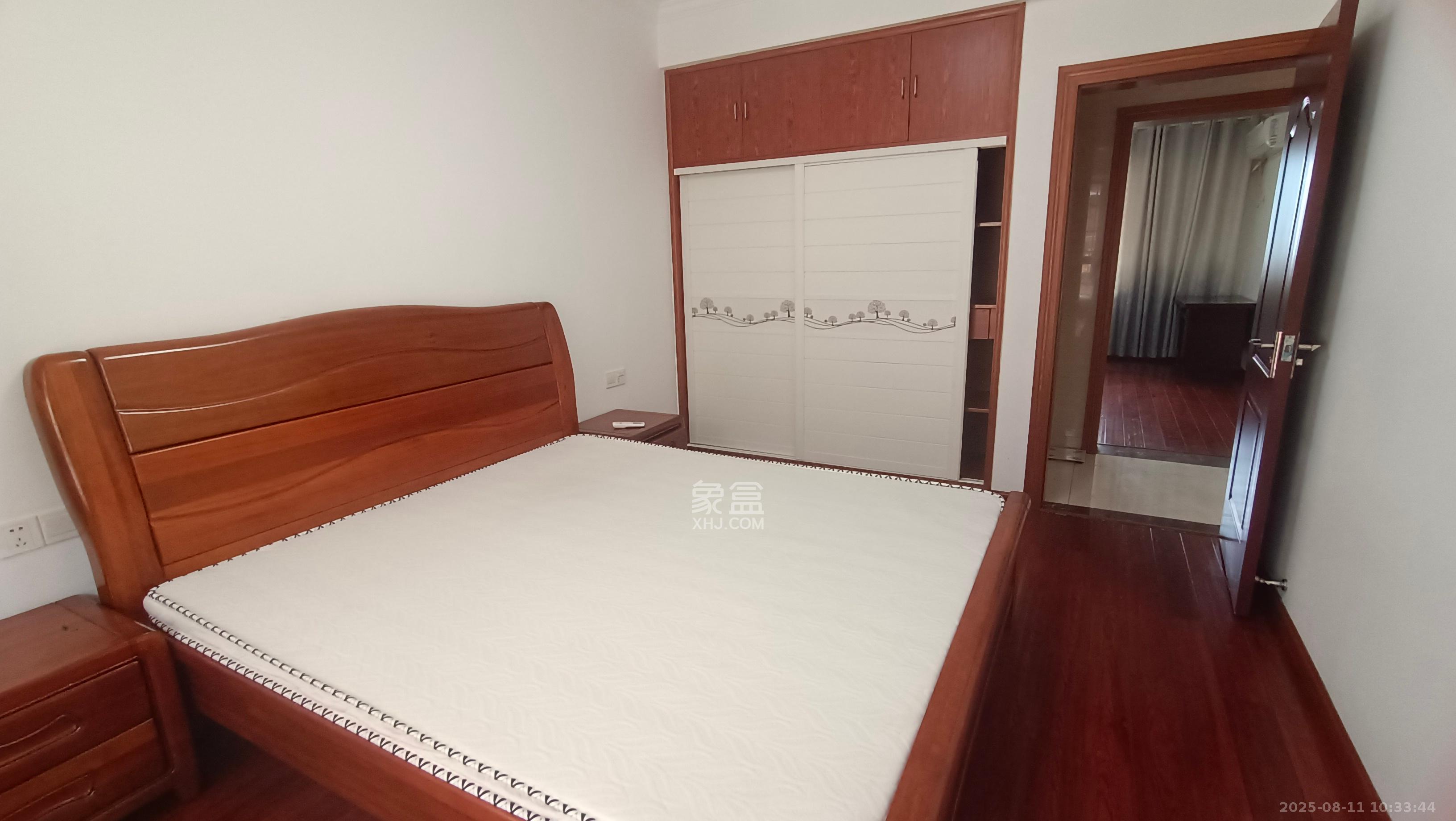 星城新宇月雅苑(月塘小区)  3室2厅1卫    2200.0元/月 星城新宇月雅苑(月塘小区)  3室2厅1卫    2200.0元/月室内图