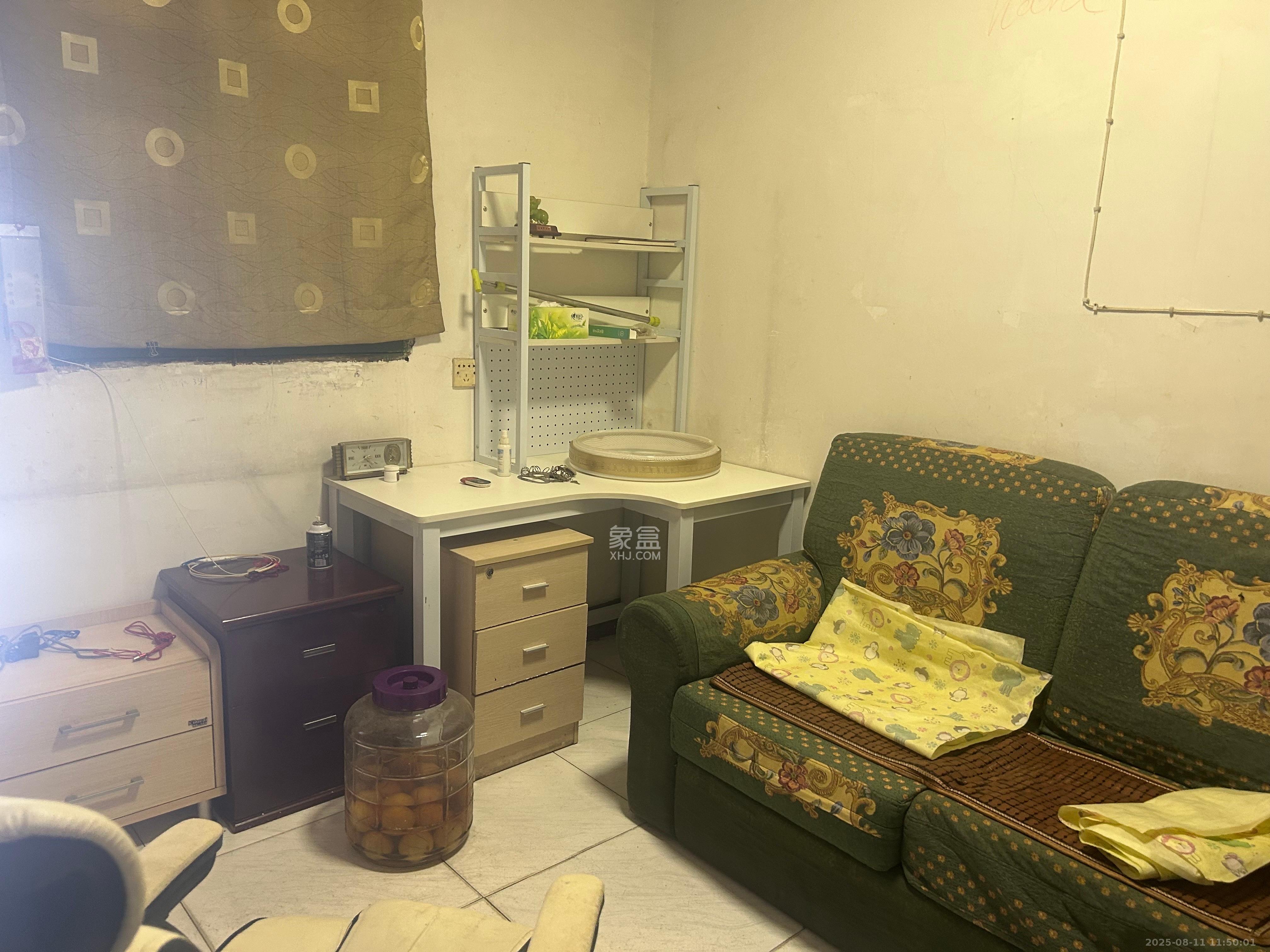 印染厂宿舍  1室1厅1卫    600.0元/月 印染厂宿舍  1室1厅1卫    600.0元/月