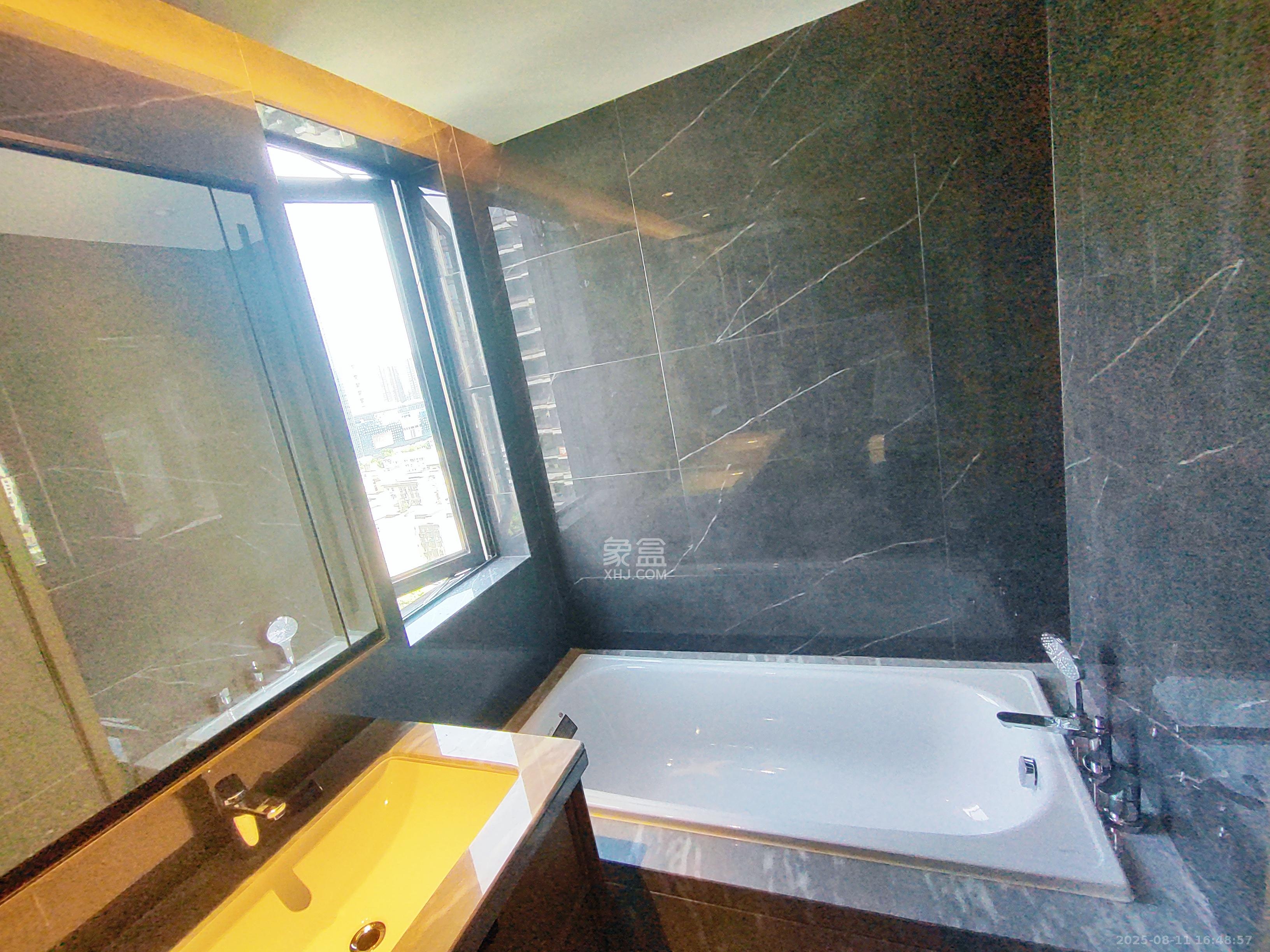 建发养云 4室2厅3卫 16000.0元/月 建发养云 4室2厅3卫 16000.0元/月室内图