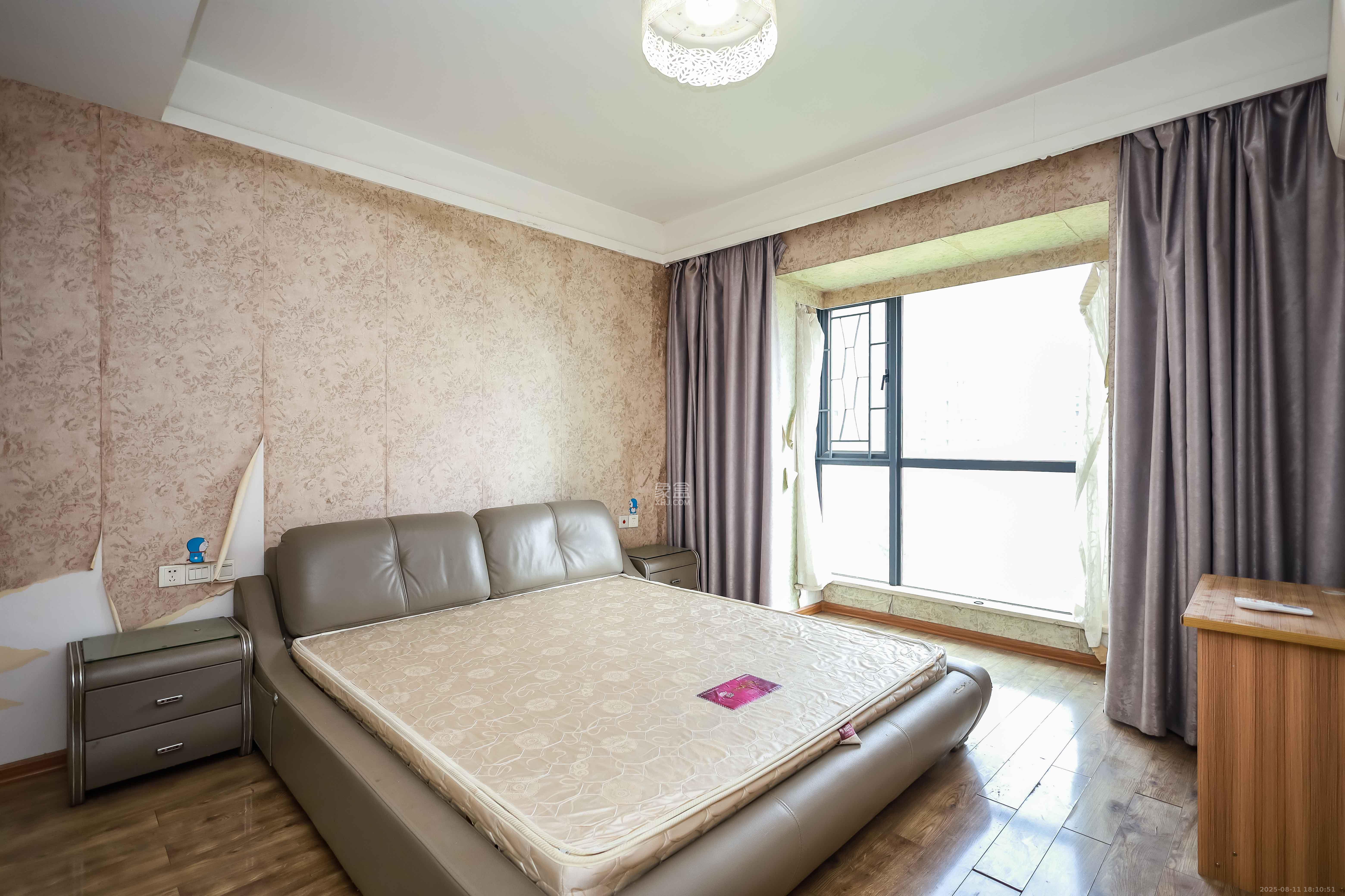 莱茵城  3室2厅2卫    108.0万 莱茵城  3室2厅2卫    108.0万卧室