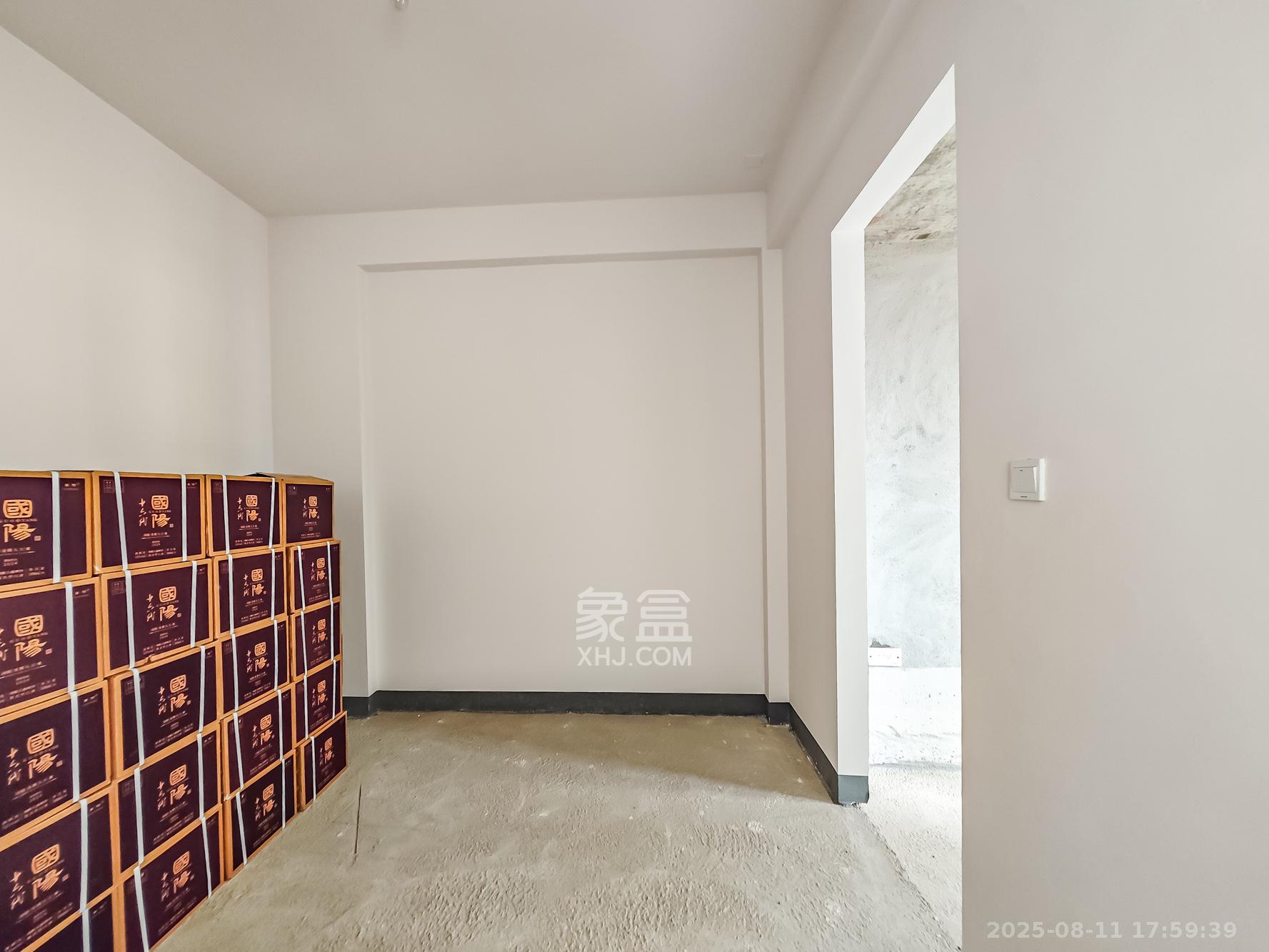 湘江壹号五期  4室2厅3卫    238.0万 湘江壹号五期  4室2厅3卫    238.0万其他