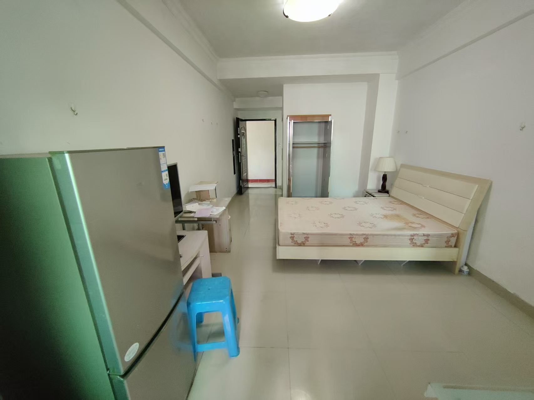 金银广场 1室0厅1卫 1300.0元/月 金银广场 1室0厅1卫 1300.0元/月室内图