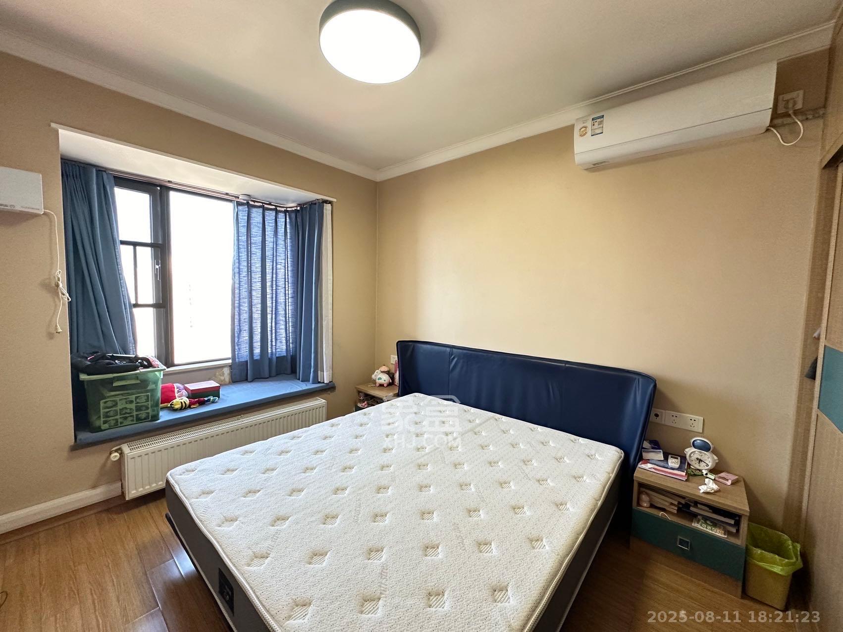 万科金域蓝湾  3室1厅2卫   3300.00元/月室内图