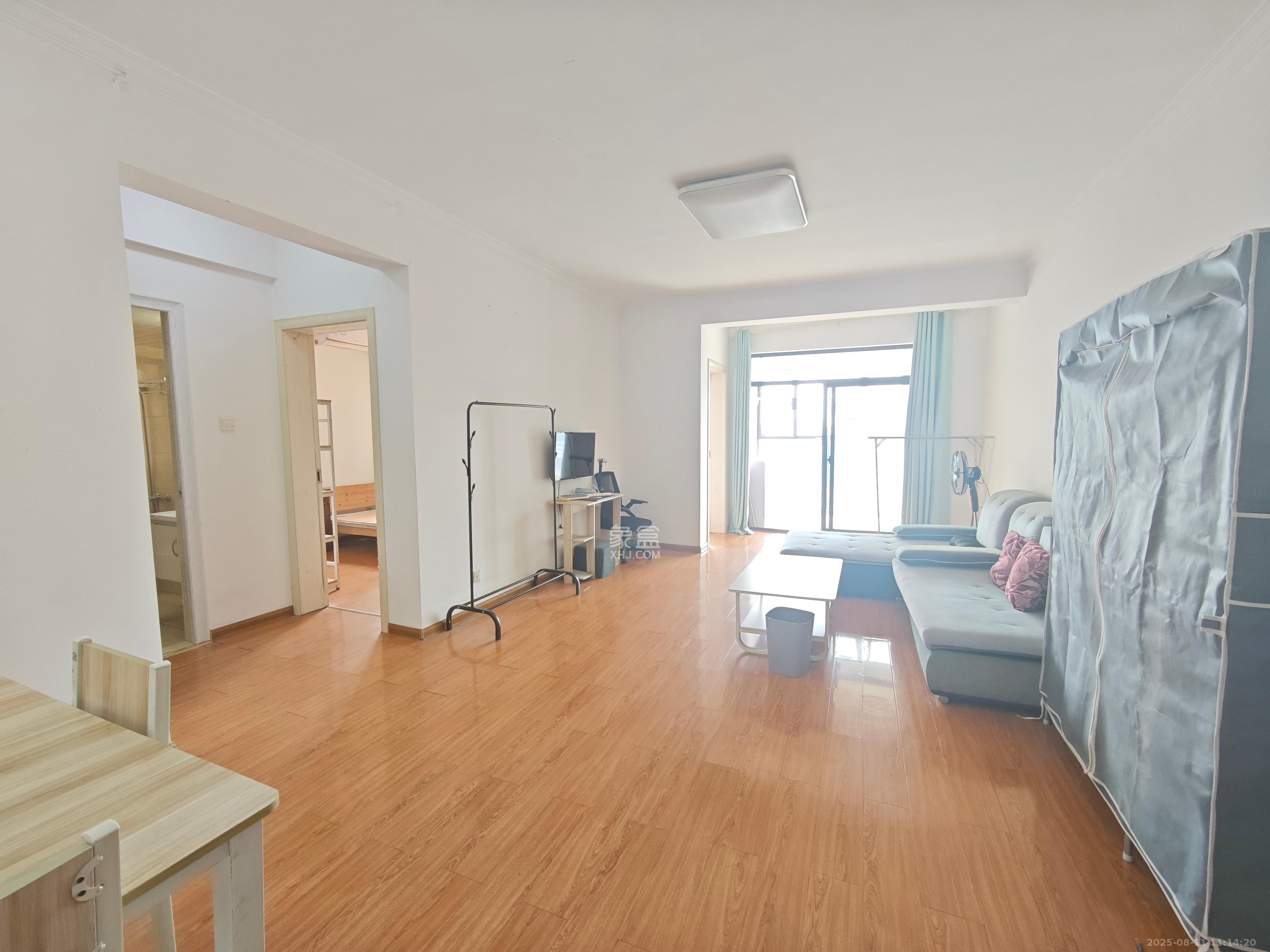 剑桥名门  2室2厅1卫    2000.0元/月 剑桥名门  2室2厅1卫    2000.0元/月室内图