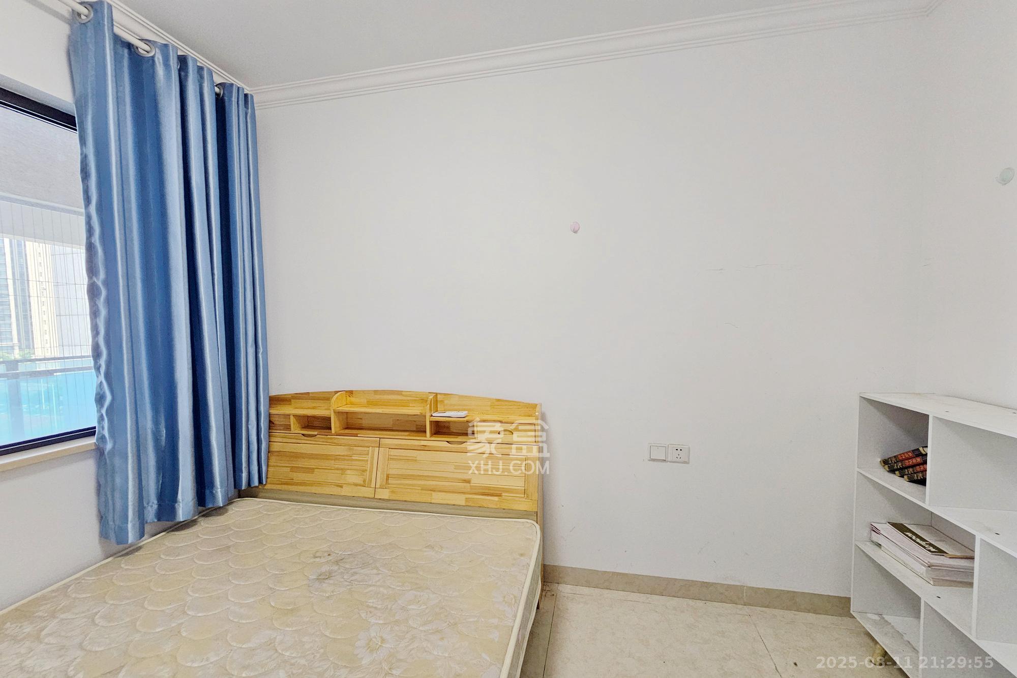 明昇壹城(明昇时代广场)一期 3室2厅1卫 130.0万 明昇壹城(明昇时代广场)一期 3室2厅1卫 130.0万卧室