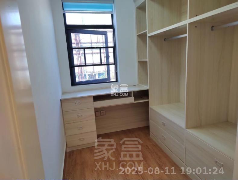 春藤小镇 3室2厅2卫 1800.0元/月 春藤小镇 3室2厅2卫 1800.0元/月室内图