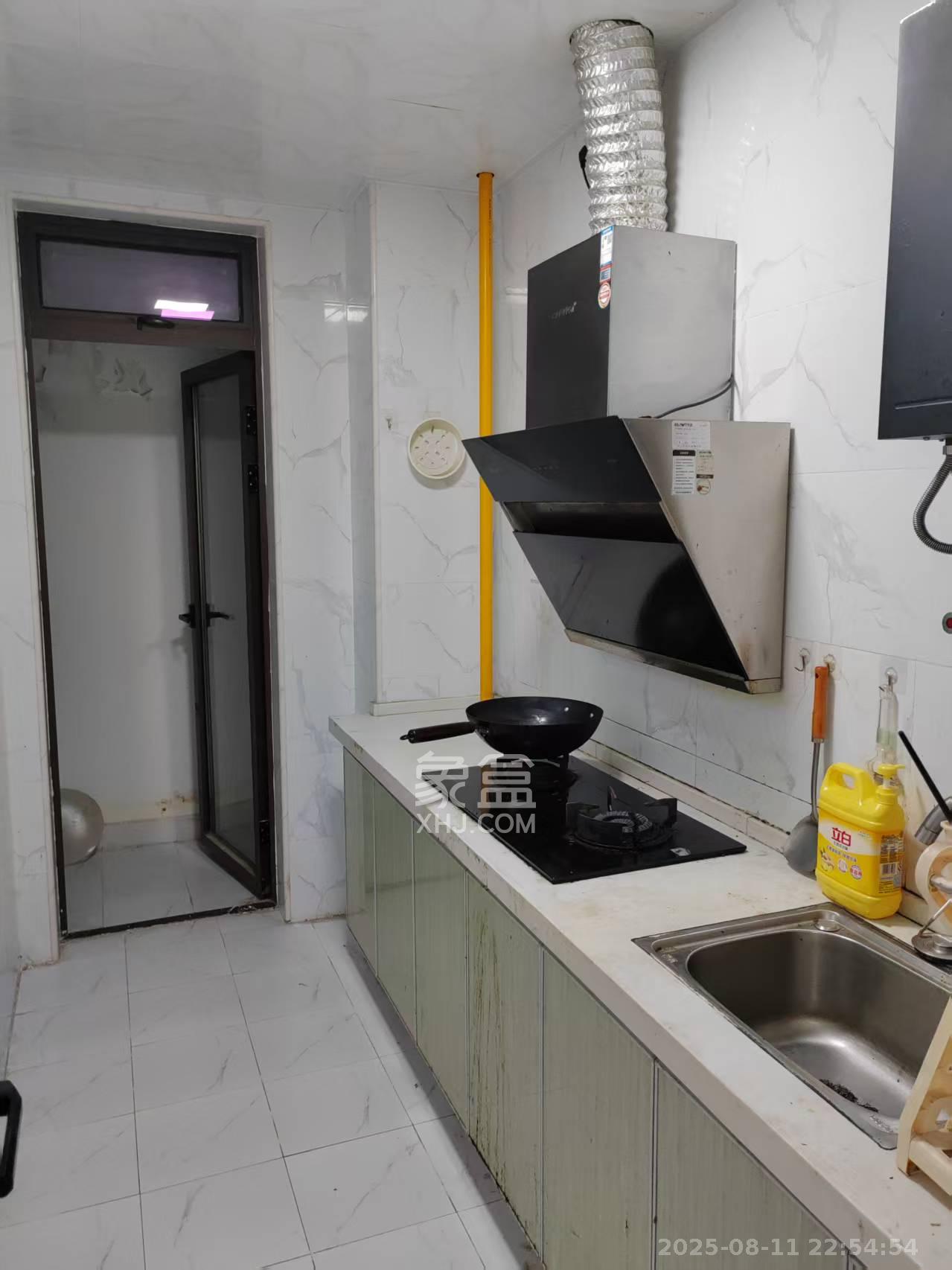 山语城三期  1室2厅1卫    1800.0元/月 山语城三期  1室2厅1卫    1800.0元/月室内图