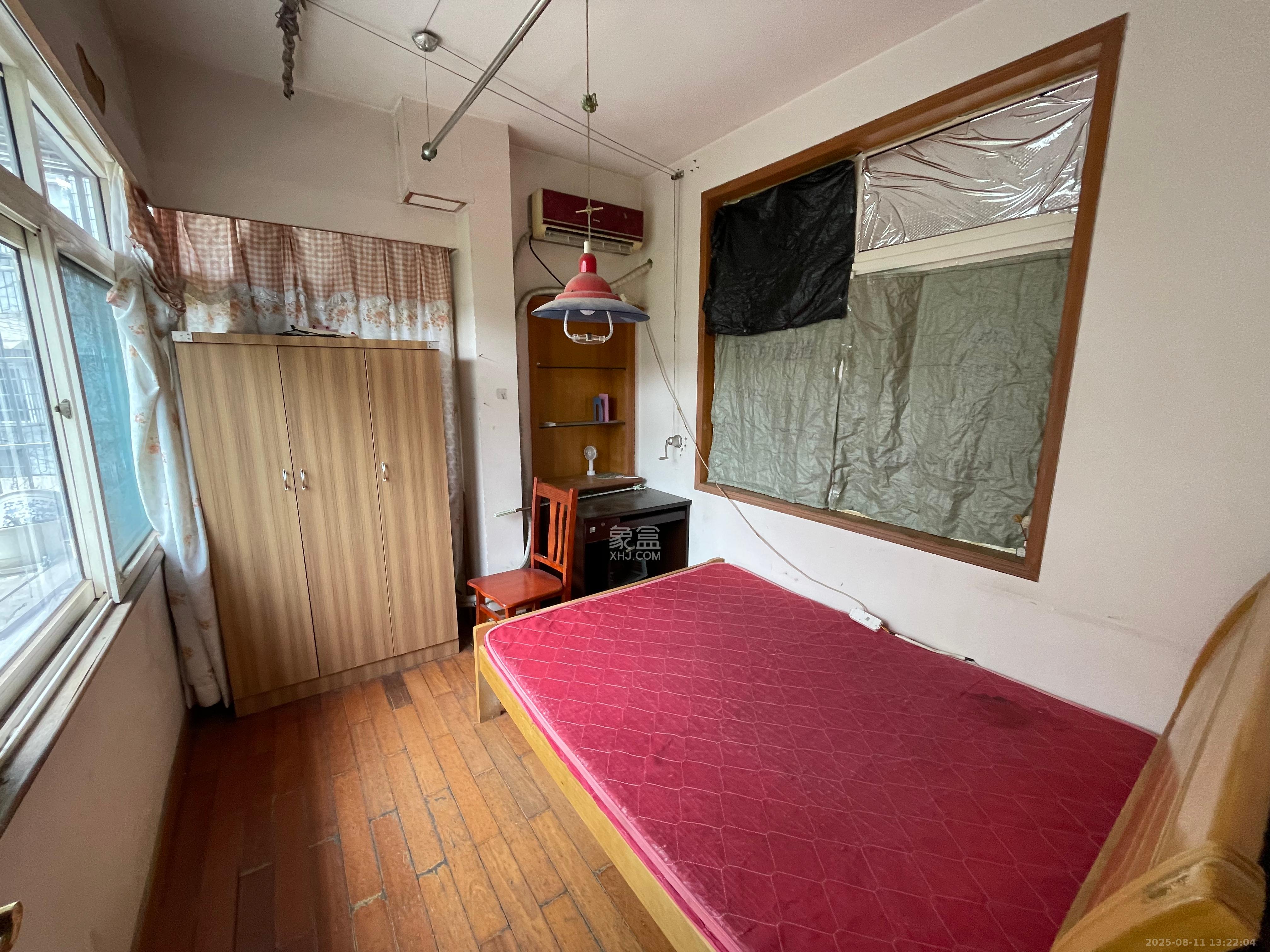 平和堂生活小区  4室2厅2卫    2800.0元/月 平和堂生活小区  4室2厅2卫    2800.0元/月室内图