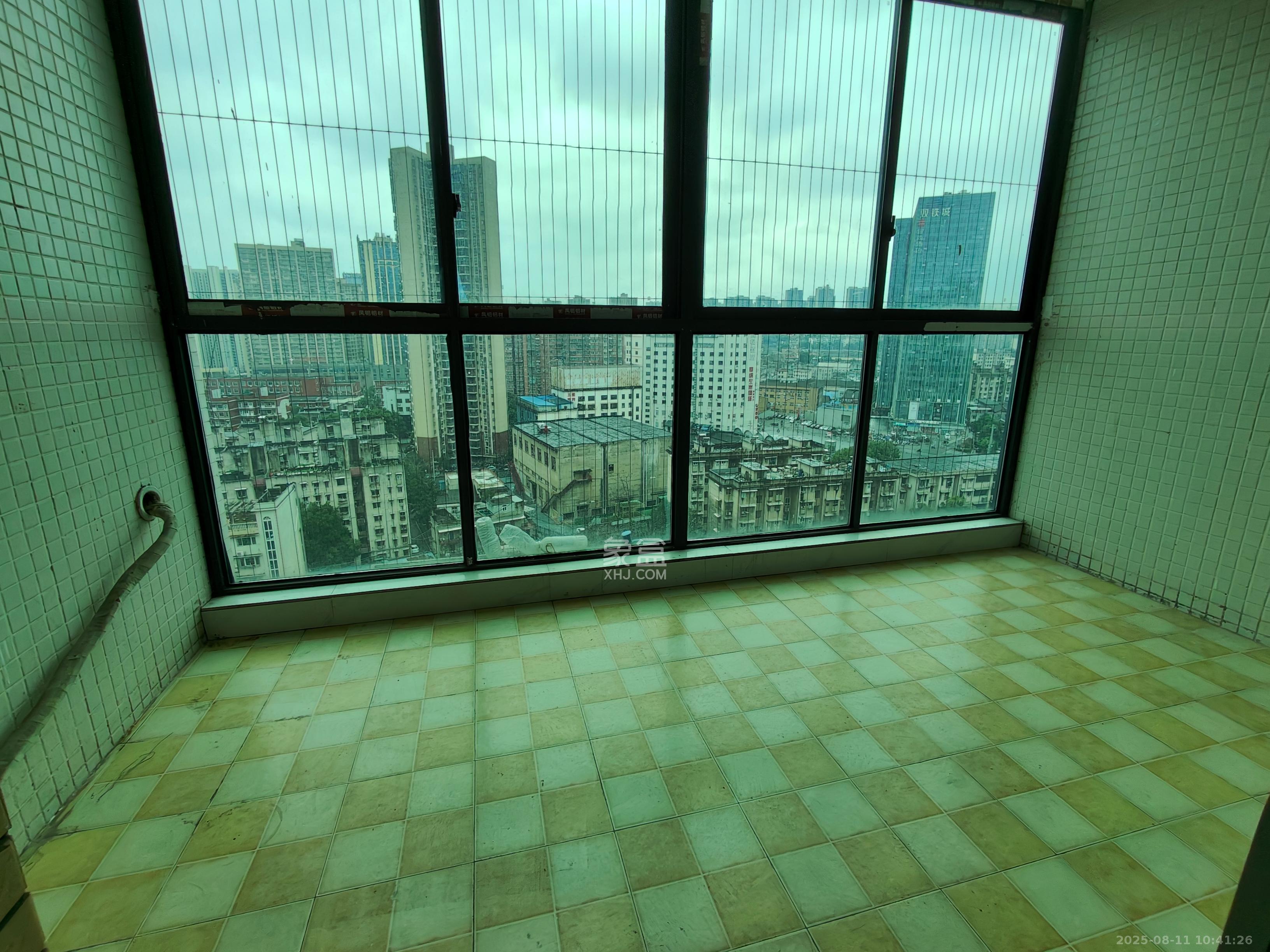 新城新世界一二三期  2室2厅1卫    2500.0元/月 新城新世界一二三期  2室2厅1卫    2500.0元/月室内图