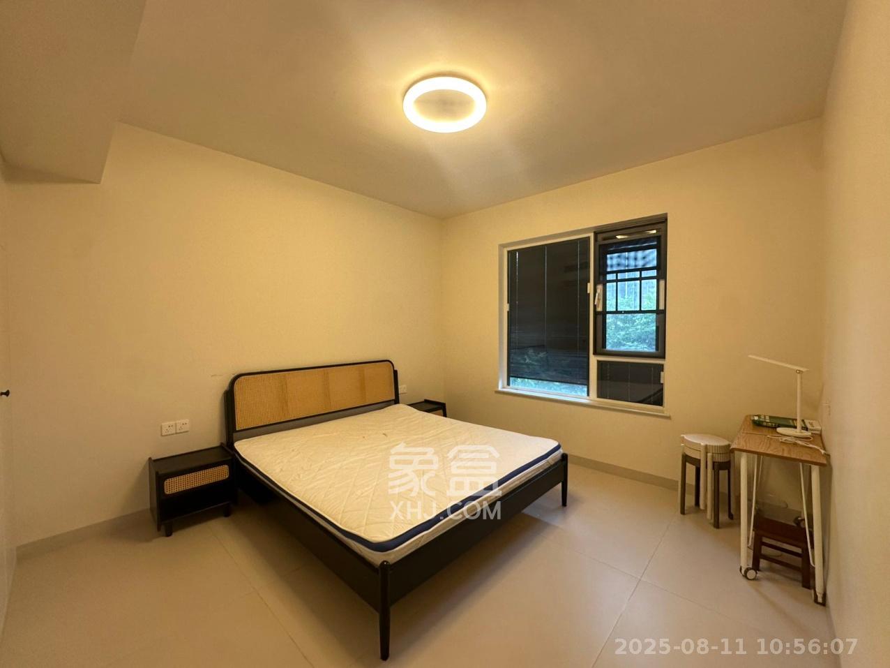 绿地V岛  4室2厅2卫   6500.00元/月室内图