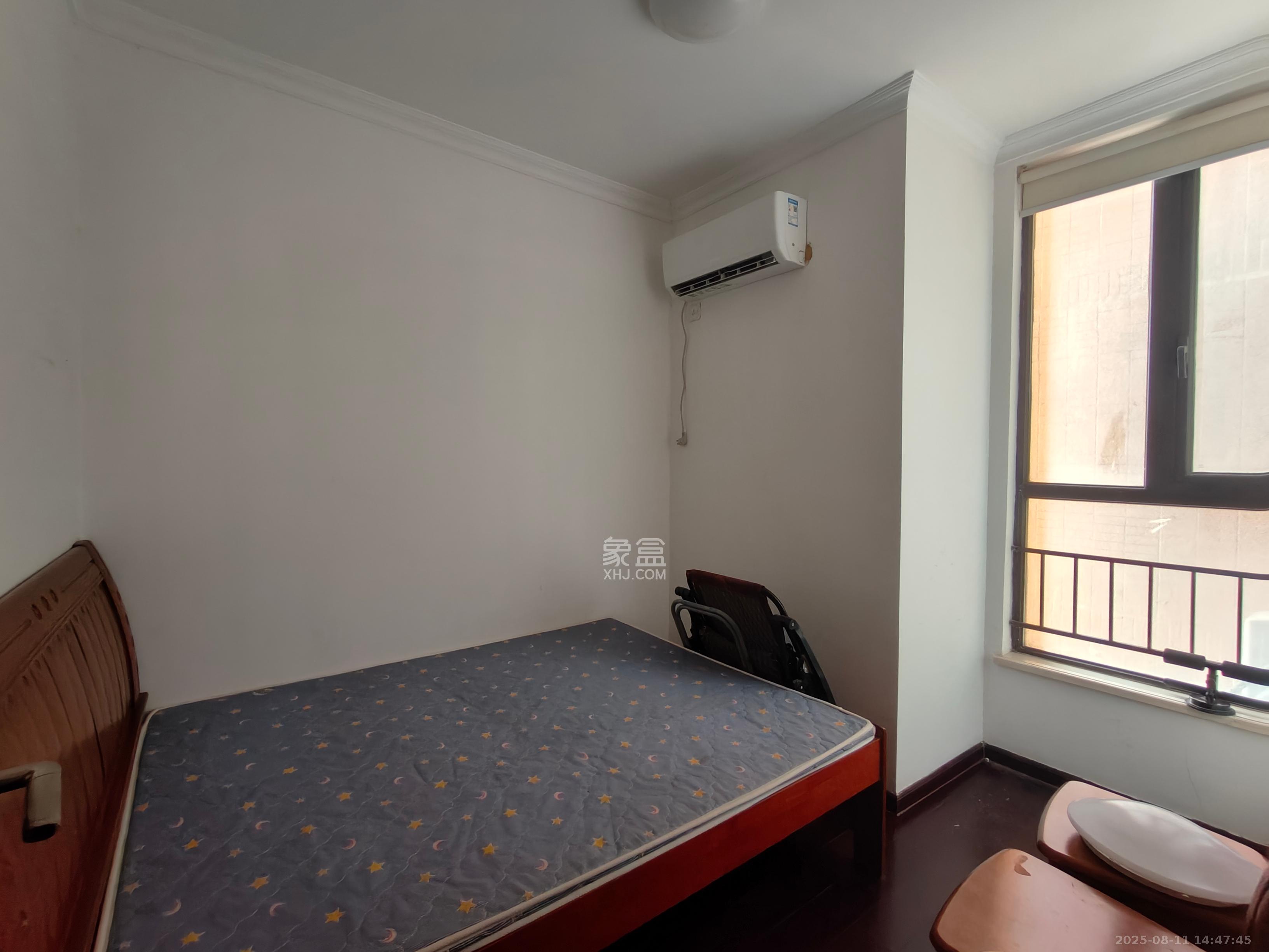 中海国际一期  3室2厅1卫    2400.0元/月室内图