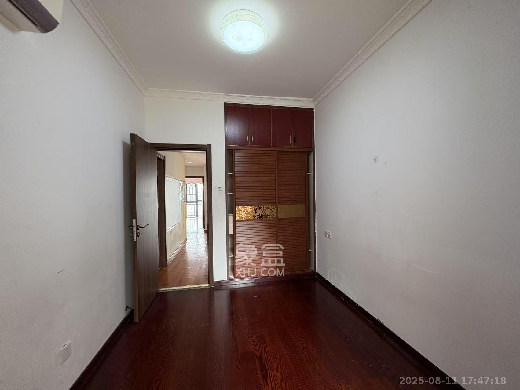 万博汇 4室2厅2卫 4800.0元/月 万博汇 4室2厅2卫 4800.0元/月室内图