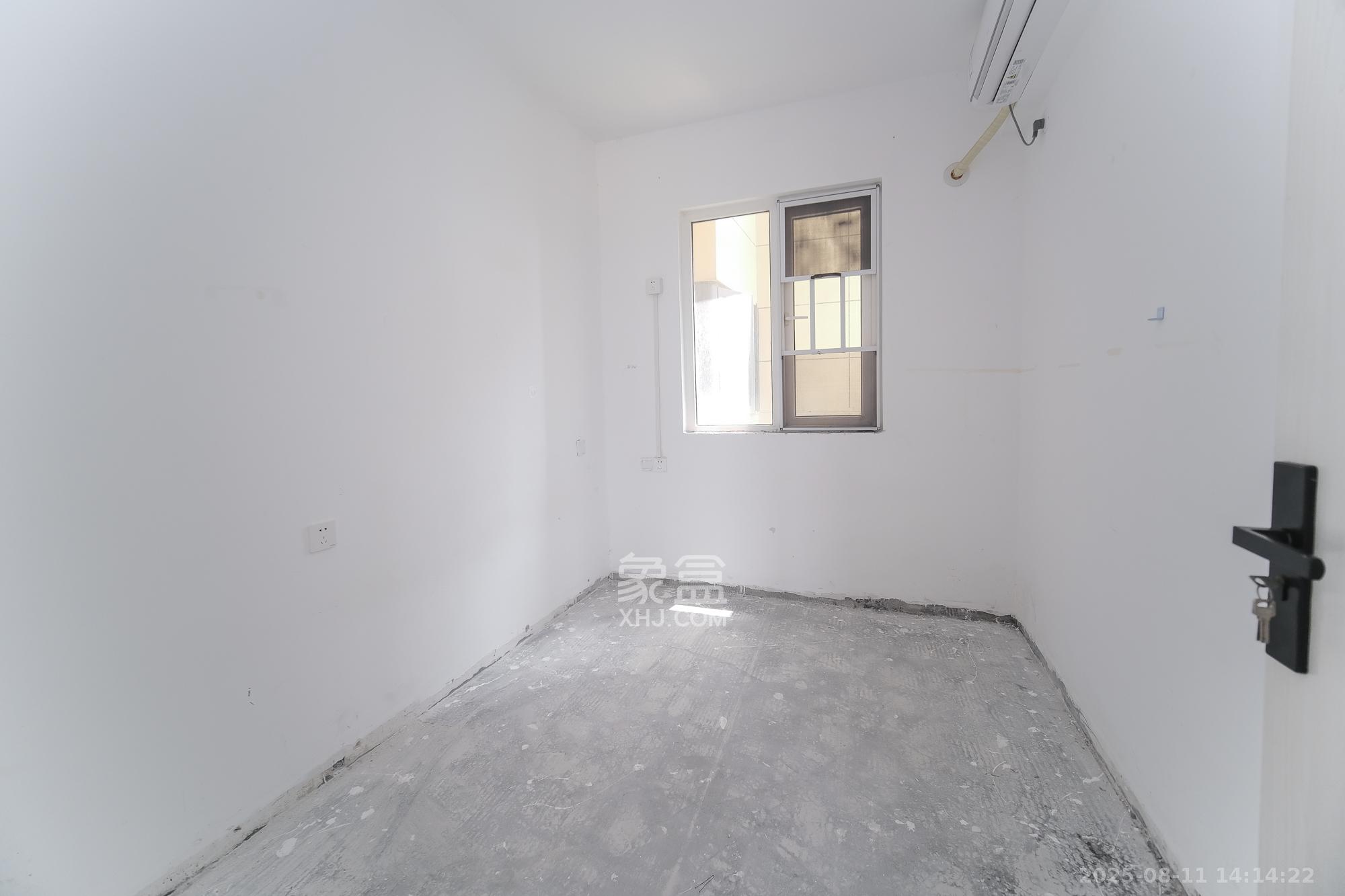 保利香槟国际 4室2厅2卫 106.00万 保利香槟国际 4室2厅2卫 106.00万卧室