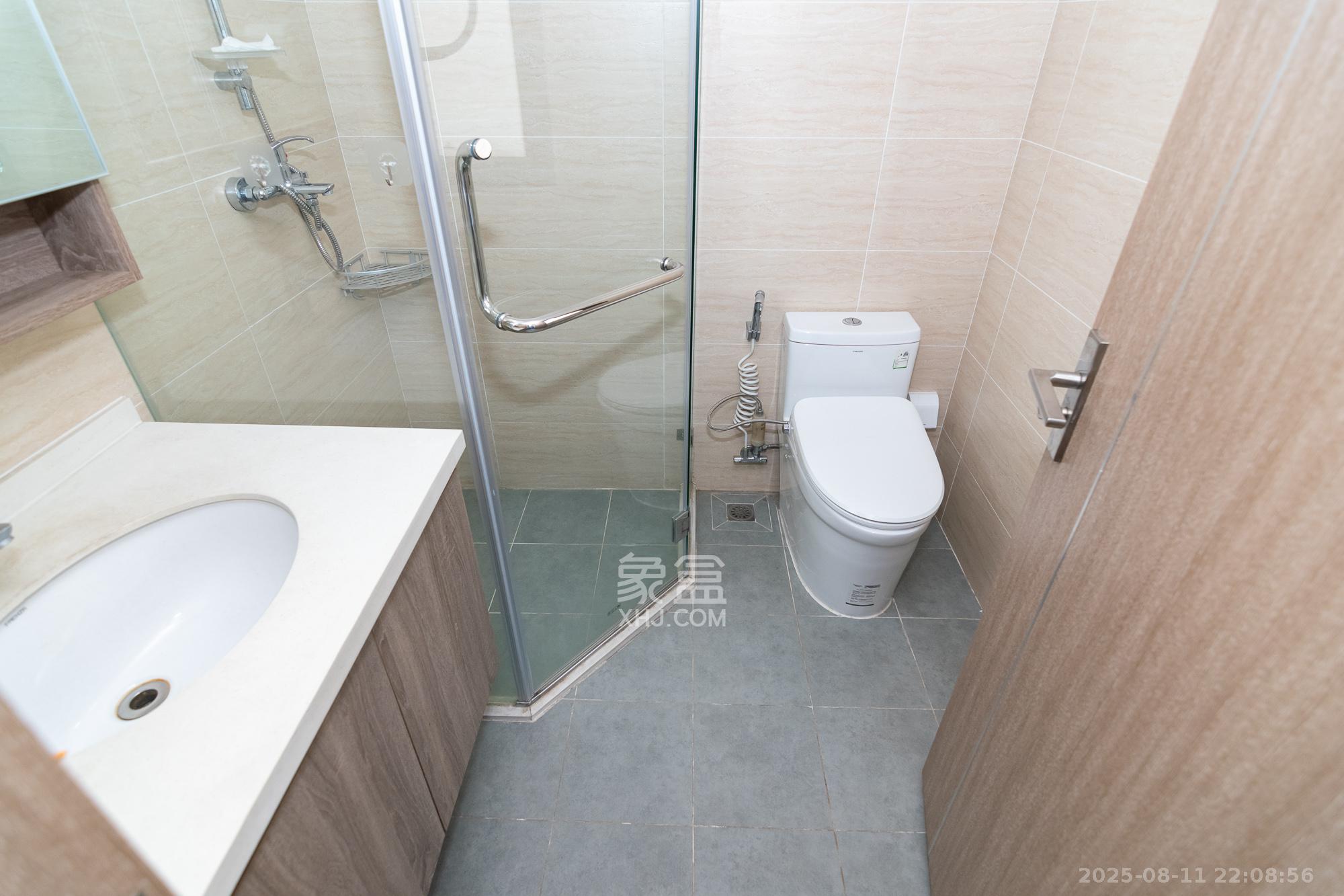 美的翰城 3室2厅2卫 73.8万 美的翰城 3室2厅2卫 73.8万卫生间