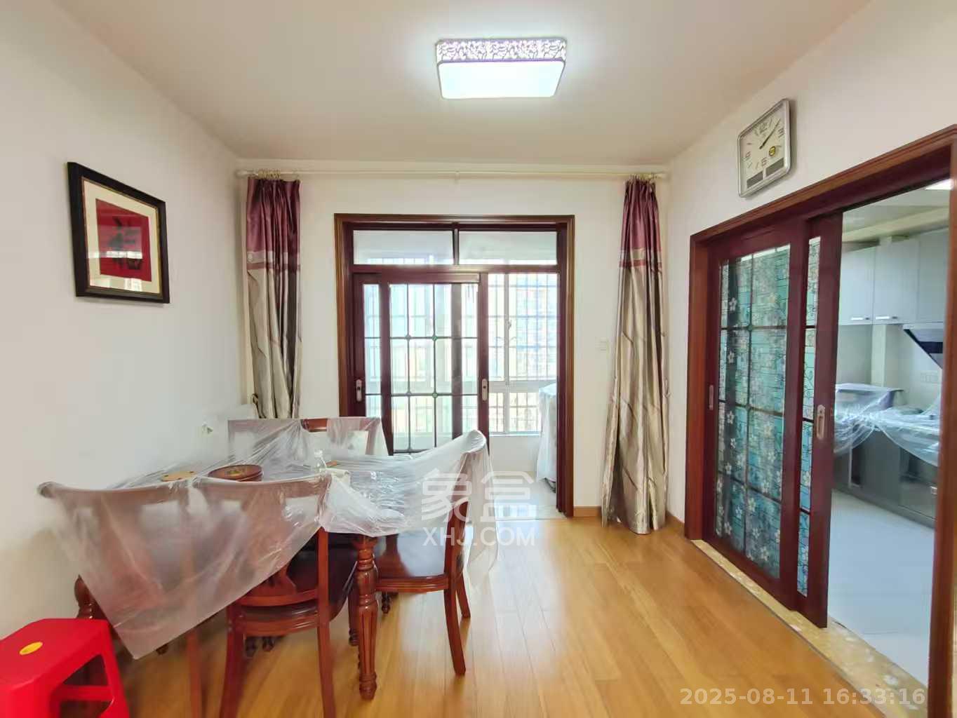 东门壹号家园 4室2厅2卫 3200.0元/月 东门壹号家园 4室2厅2卫 3200.0元/月室内图