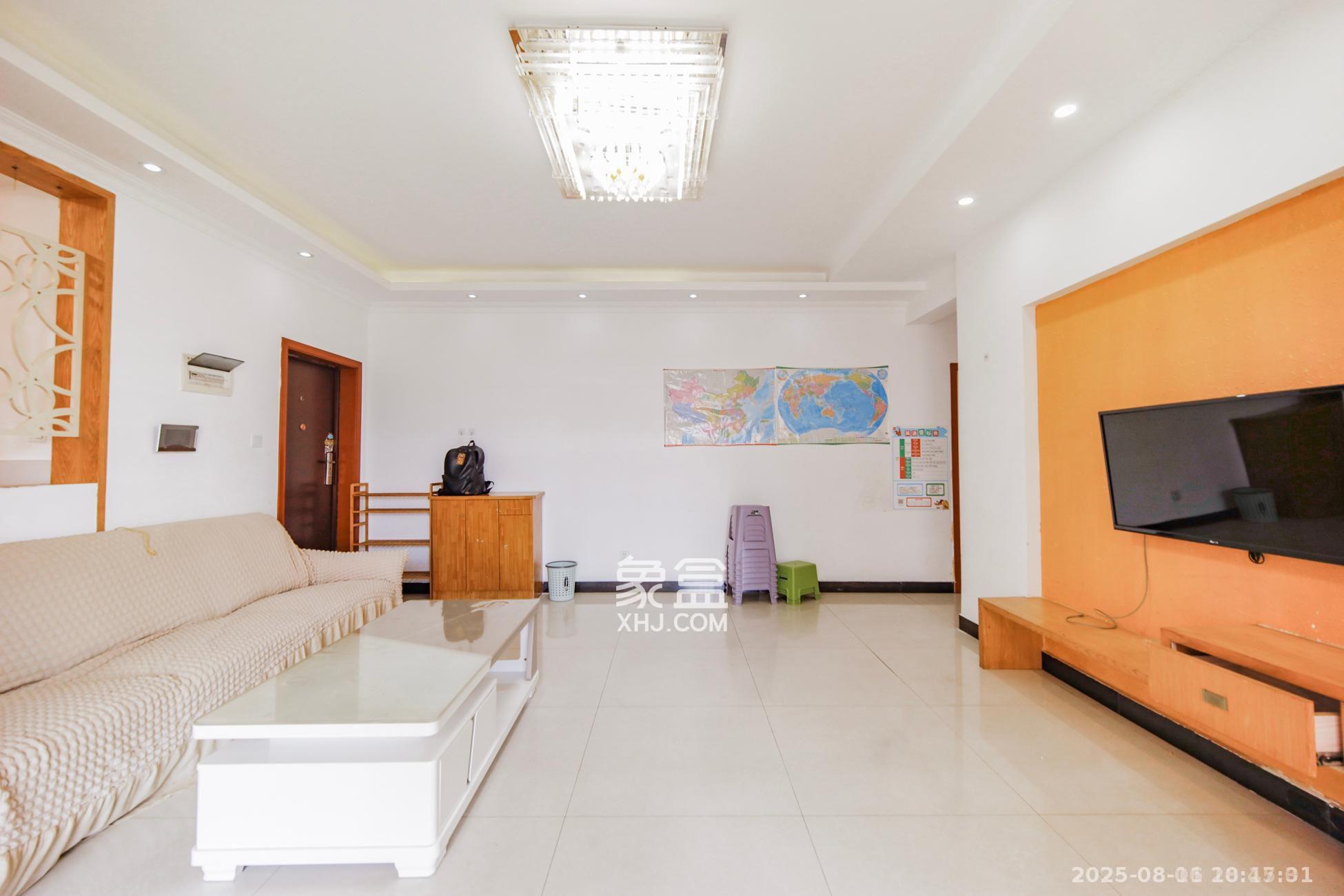 新盛珑璟台 1室2厅1卫 2500.0元/月 新盛珑璟台 1室2厅1卫 2500.0元/月室内图