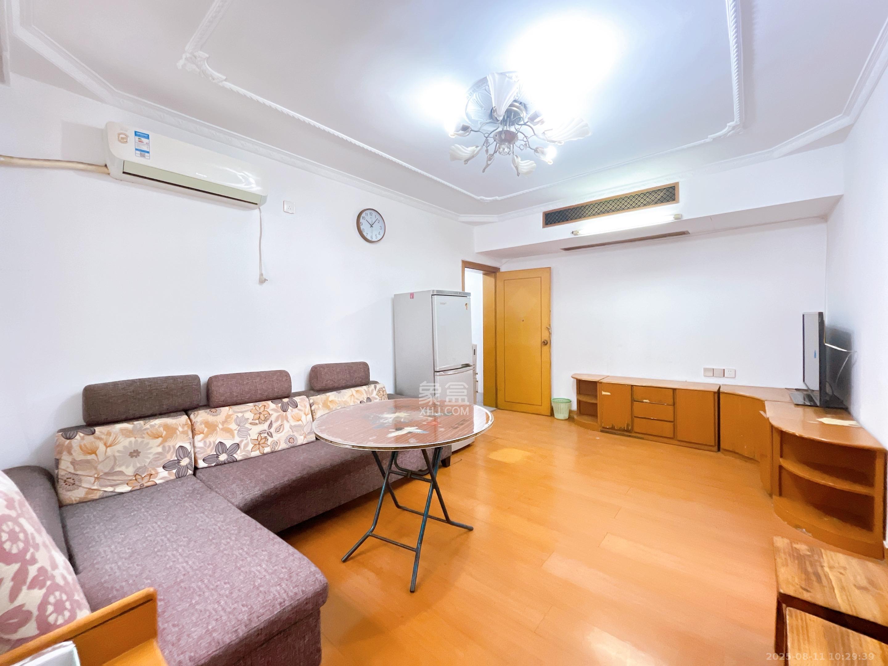 隆华金属宿舍 3室2厅1卫 2800.0元/月 隆华金属宿舍 3室2厅1卫 2800.0元/月室内图