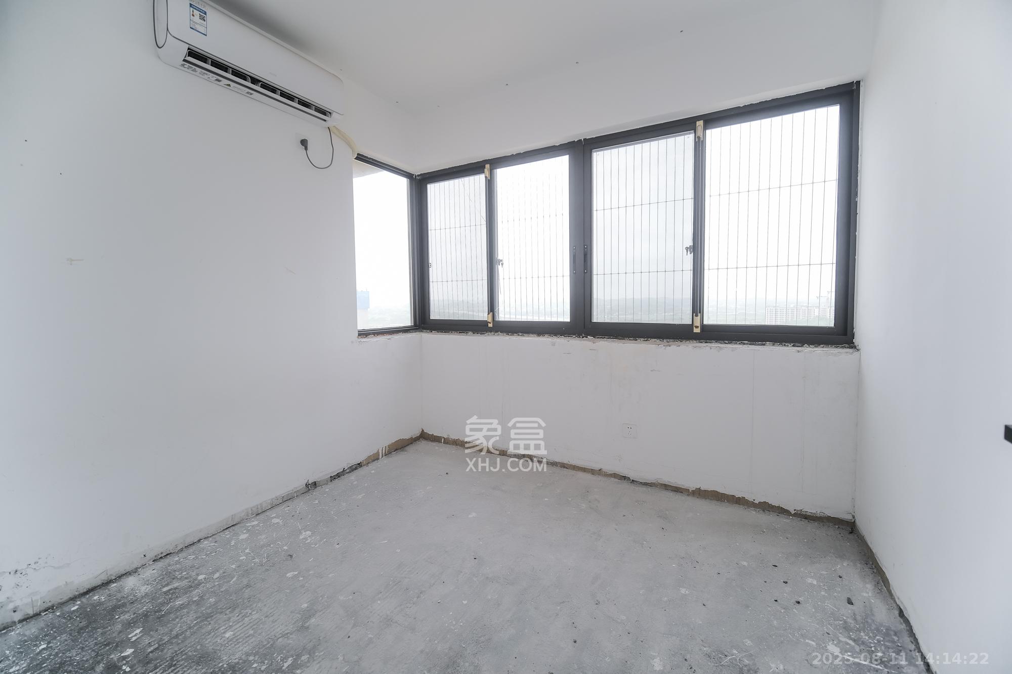 保利香槟国际 4室2厅2卫 106.00万 保利香槟国际 4室2厅2卫 106.00万卧室