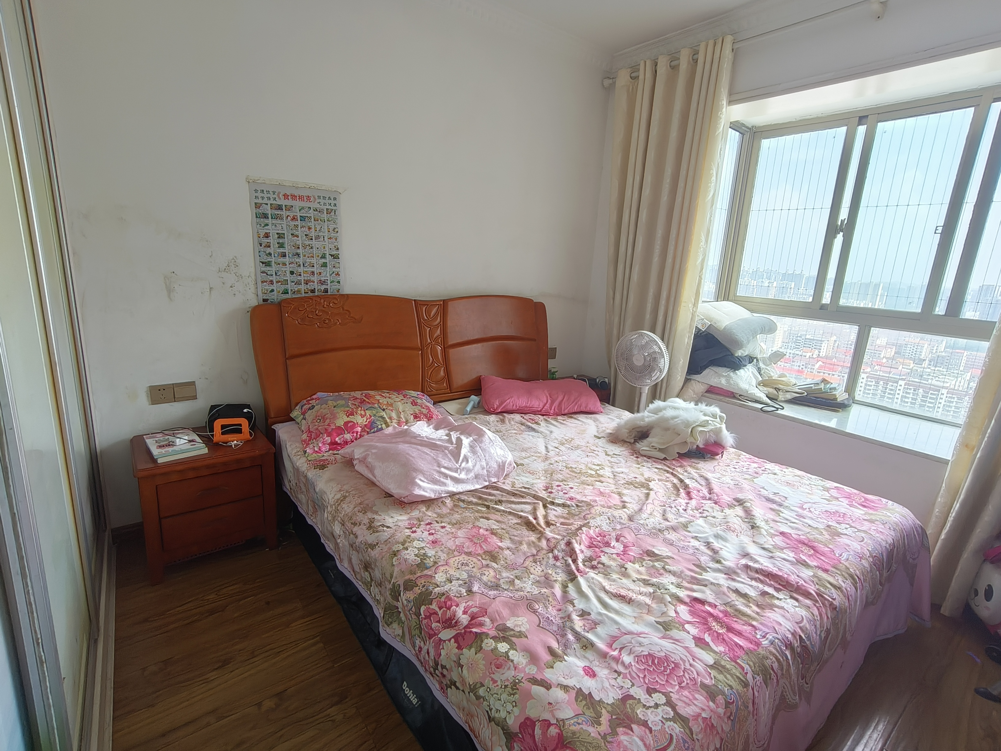 一品恒城 3室2厅2卫 70.8万 一品恒城 3室2厅2卫 70.8万客厅