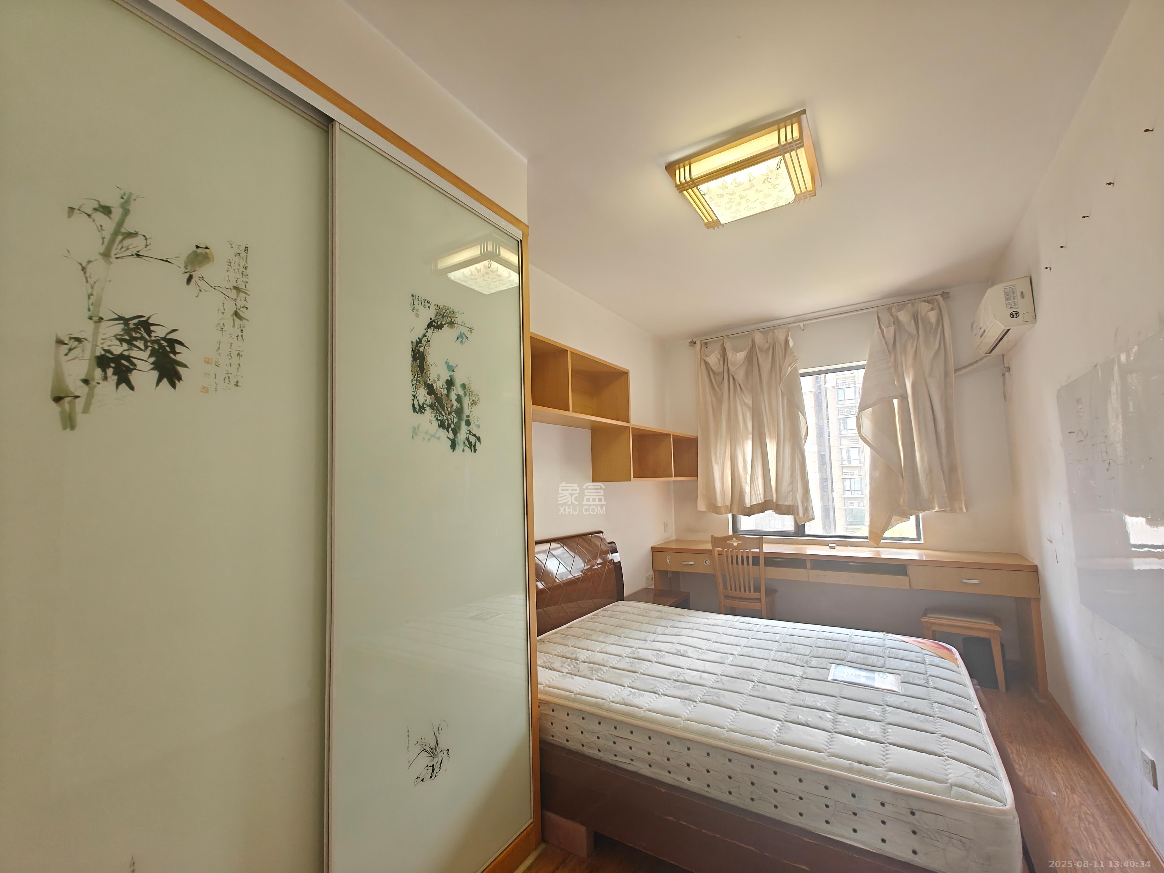 三江花中城  3室2厅2卫    3000.0元/月 三江花中城  3室2厅2卫    3000.0元/月室内图