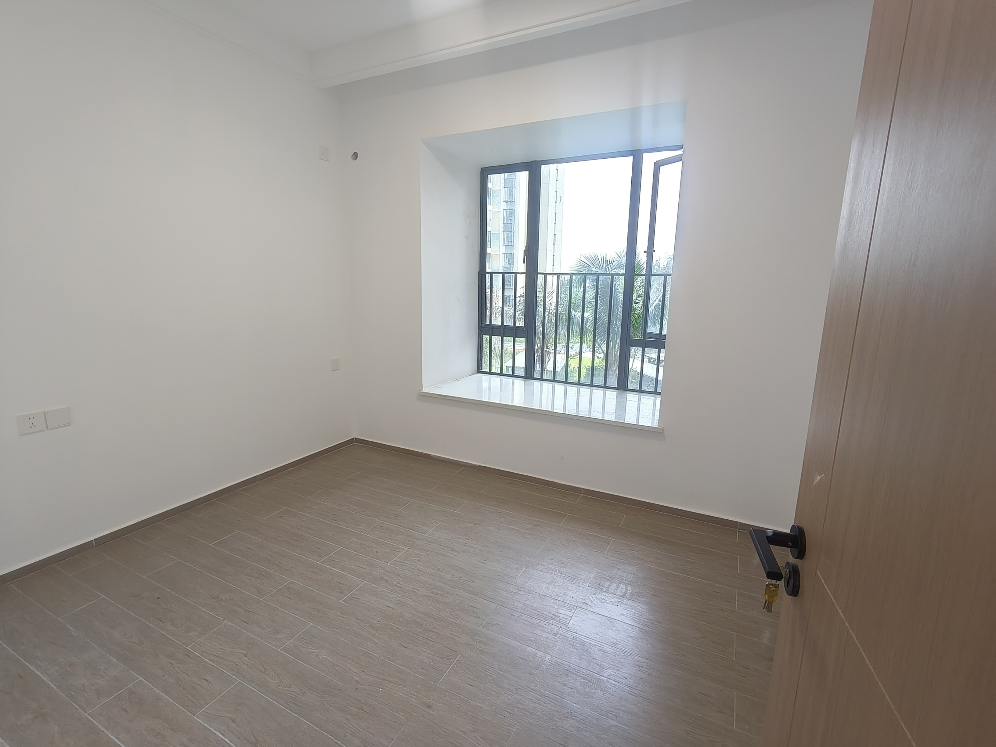 和风家园蓝天居  3室2厅2卫    2000.0元/月室内图