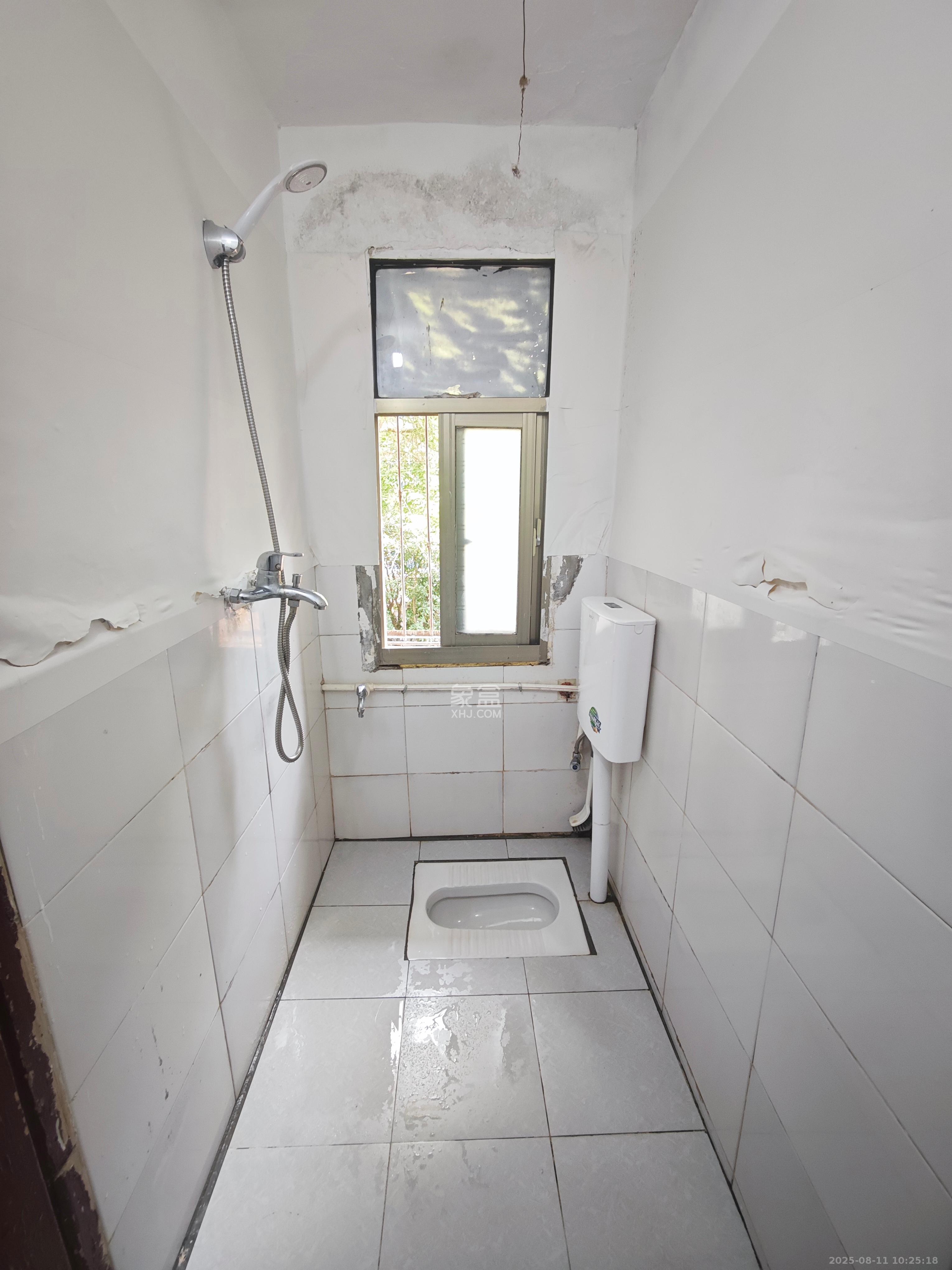 陈家湖小区  1室1厅1卫    900.0元/月 陈家湖小区  1室1厅1卫    900.0元/月室内图