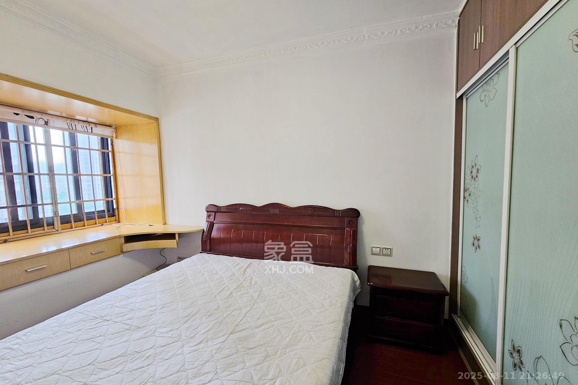 嘉宇盛世华章  2室2厅1卫    78.8万卧室