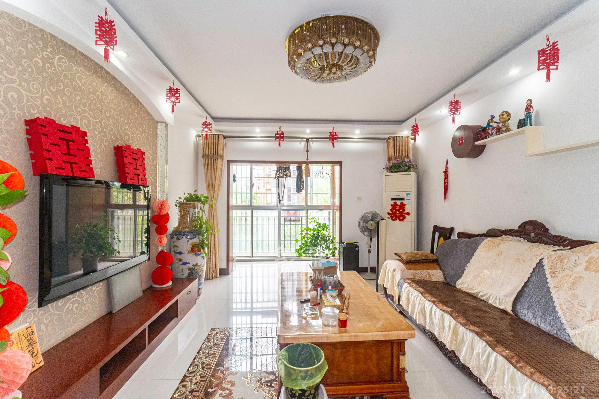 山水湾 3室2厅2卫 75.8万 山水湾 3室2厅2卫 75.8万客厅