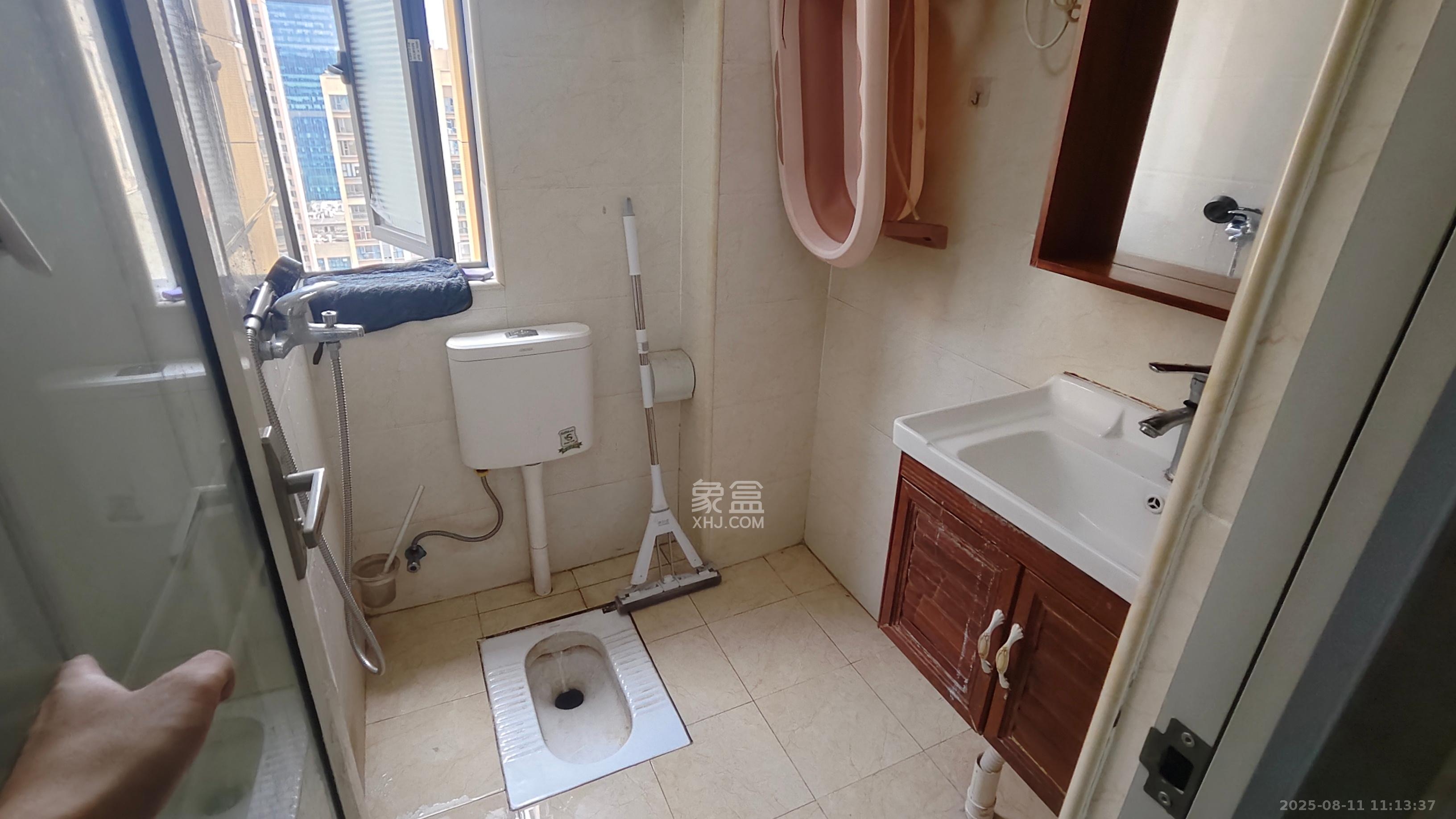 明大佳园 1室1厅1卫 1600.0元/月 明大佳园 1室1厅1卫 1600.0元/月室内图