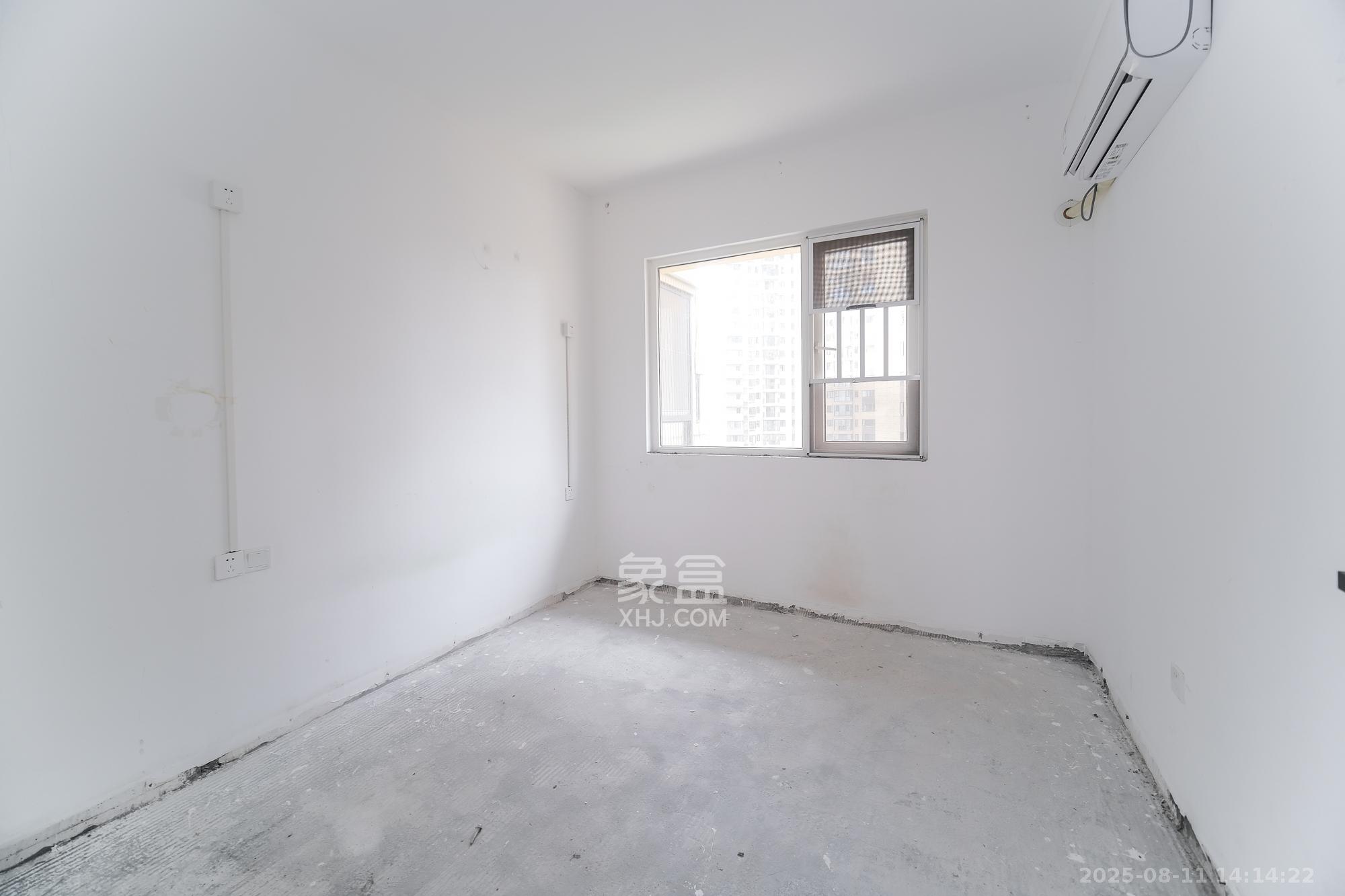 保利香槟国际 4室2厅2卫 106.00万 保利香槟国际 4室2厅2卫 106.00万卧室