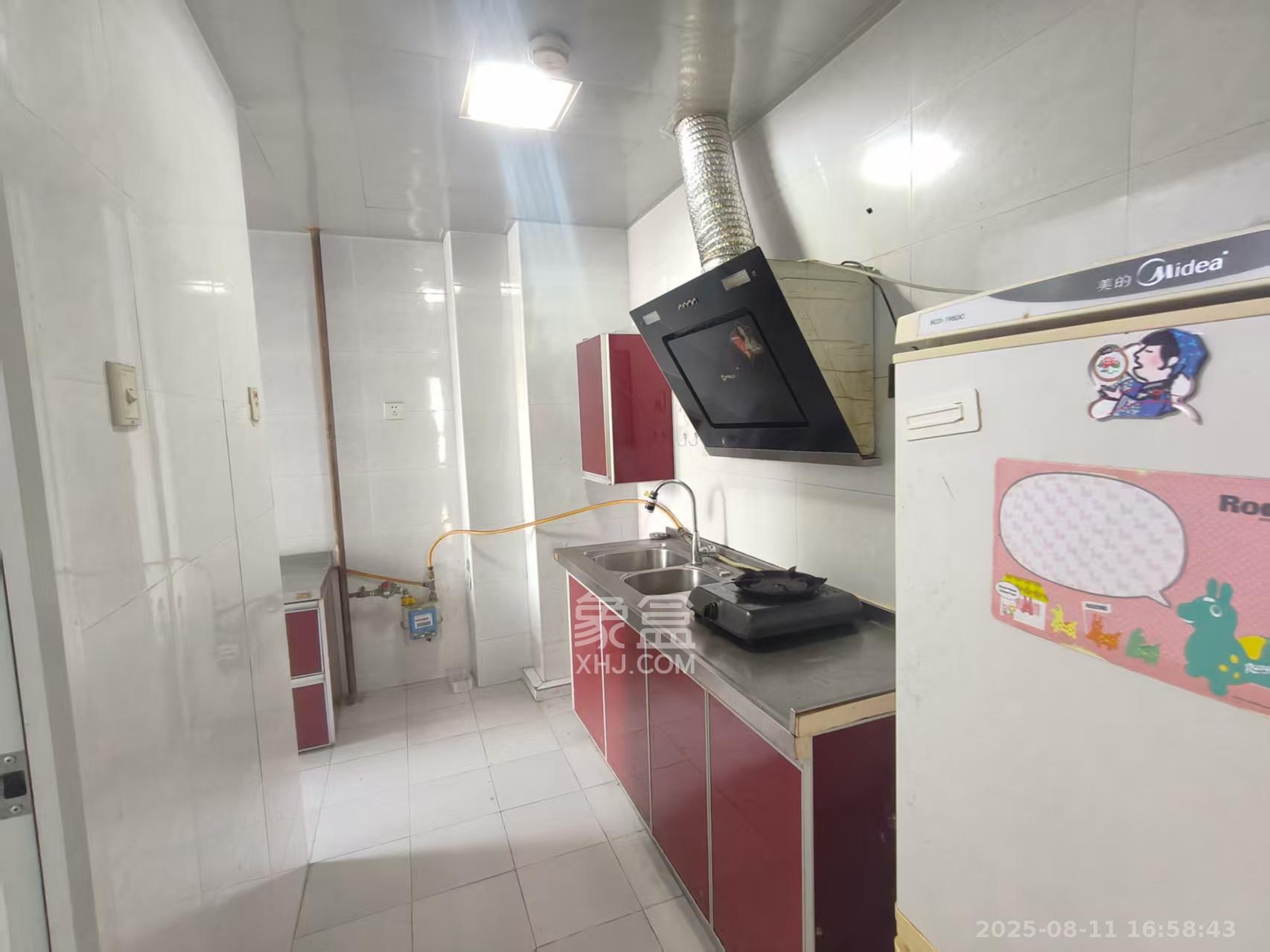 华韵城市海岸(城市水岸苑) 2室2厅1卫 2300.0元/月 华韵城市海岸(城市水岸苑) 2室2厅1卫 2300.0元/月室内图