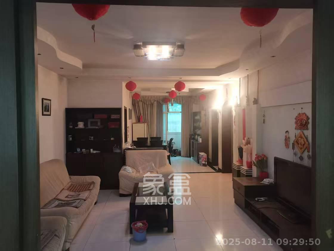 红星建材交易大市场  3室2厅1卫   2200.00元/月室内图