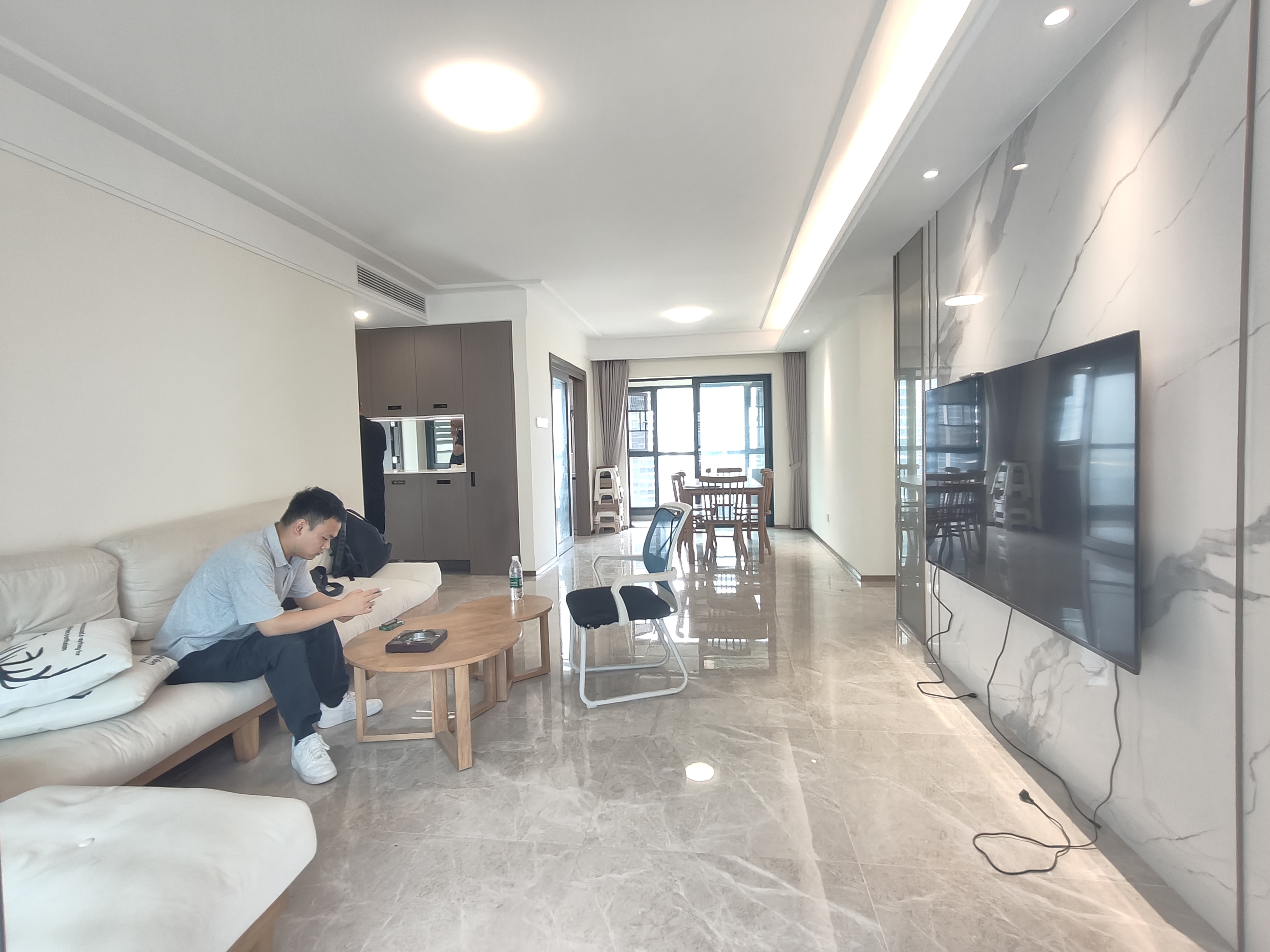 滨江府1913  4室2厅2卫   5000.00元/月户型图