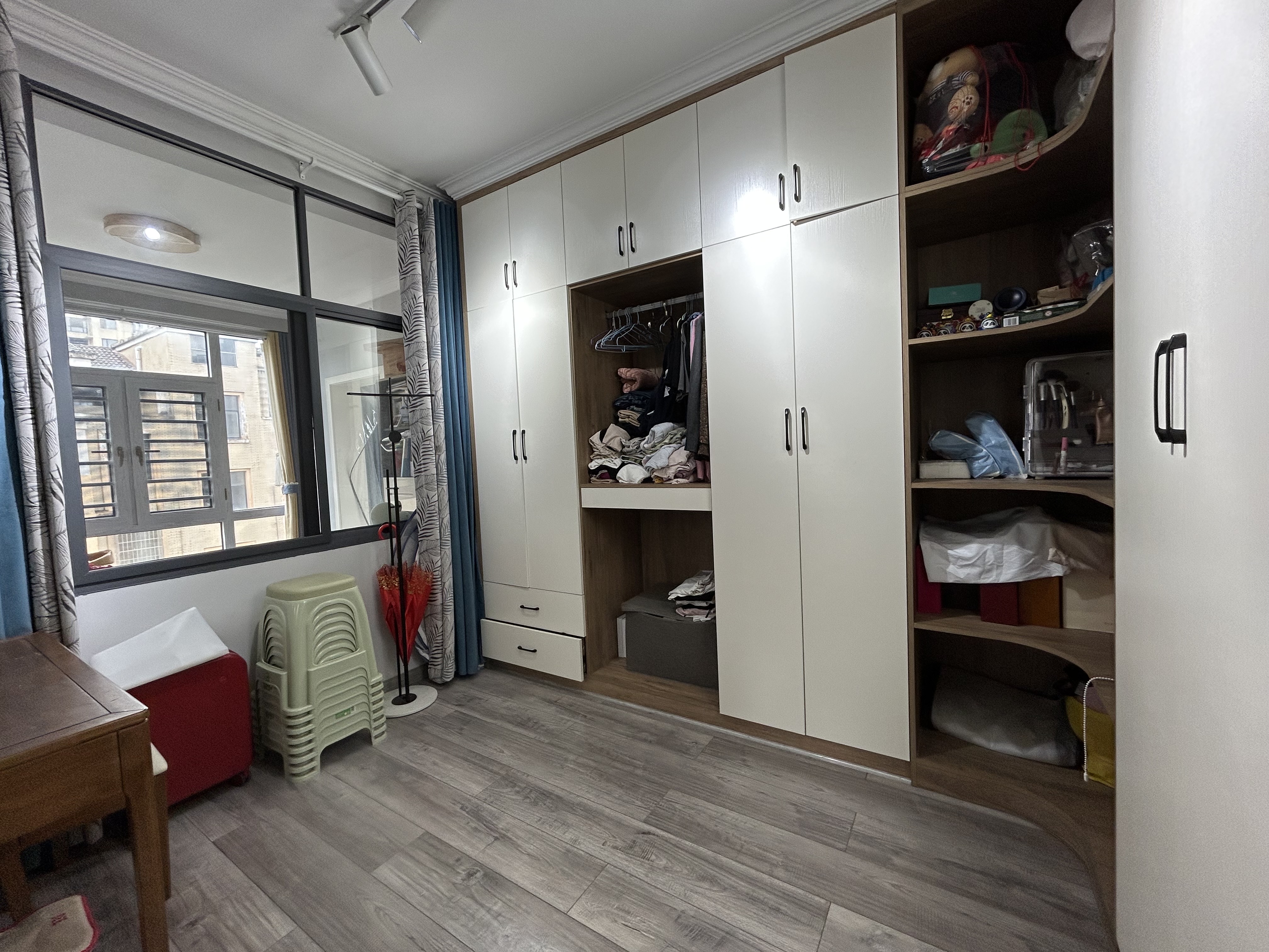 孙河九龙湾 4室2厅2卫 68.0万 孙河九龙湾 4室2厅2卫 68.0万客厅