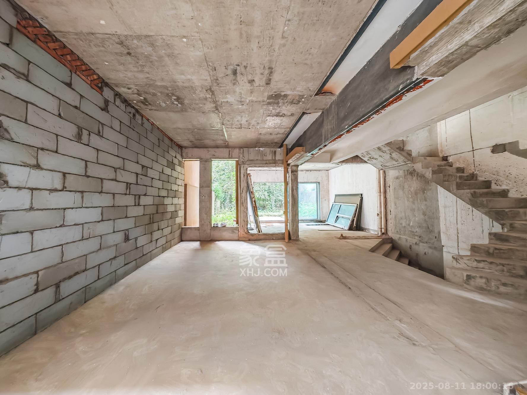 湘江壹号一二三期(创远湘江壹号)  5室2厅2卫    750.0万 湘江壹号一二三期(创远湘江壹号)  5室2厅2卫    750.0万