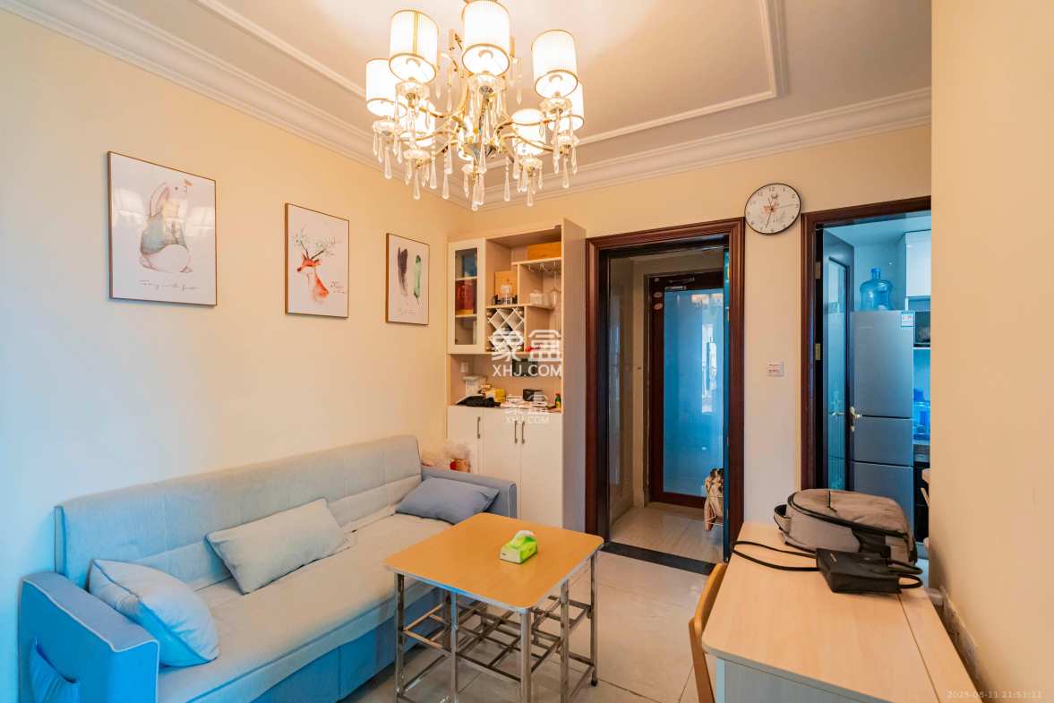 恒大雅苑 1室1厅1卫 43.0万 恒大雅苑 1室1厅1卫 43.0万客厅