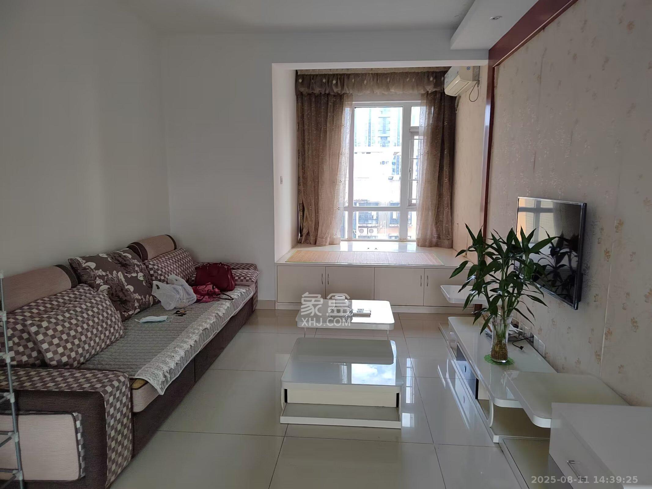 泊爱蓝湾 3室2厅1卫 2600.0元/月 泊爱蓝湾 3室2厅1卫 2600.0元/月室内图